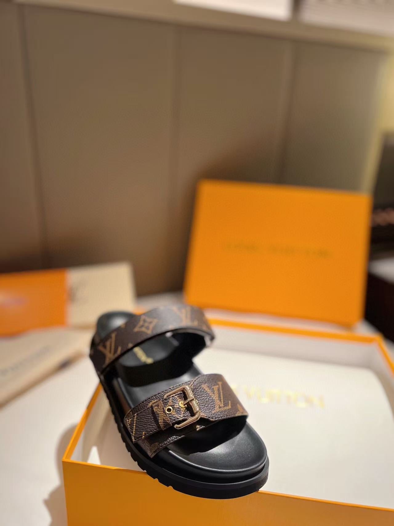 LV GOLD BUCKLE SANDALS IN BROWN MONOGRAM CANVAS、mysite、Cacoeks
