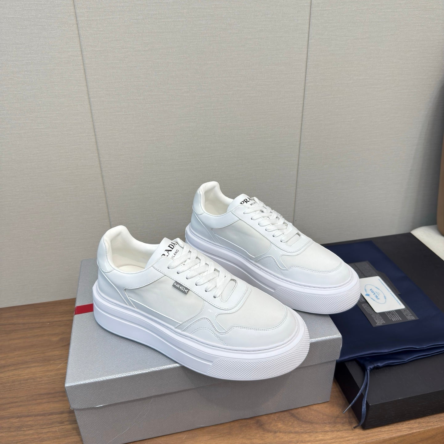 PRADA 25S DOWNTOWN BOLD SNEAKERS 45MM IN WHITE CALFSKIN、mysite、Cacoeks