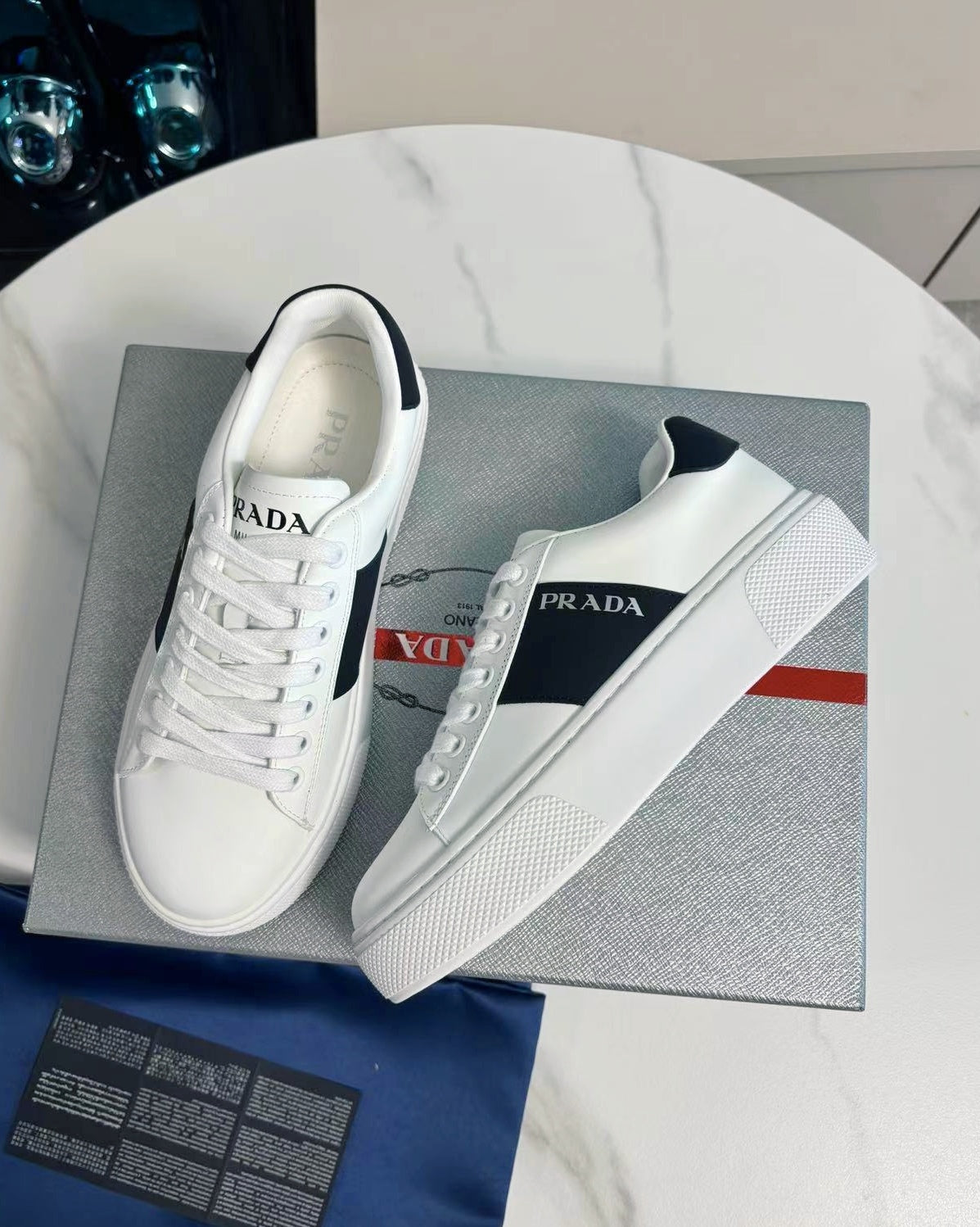 PRADA 25S LEATHER LOGO OUTLET SNEAKERS BLACK AND WHITE CALFSKIN、mysite、Cacoeks