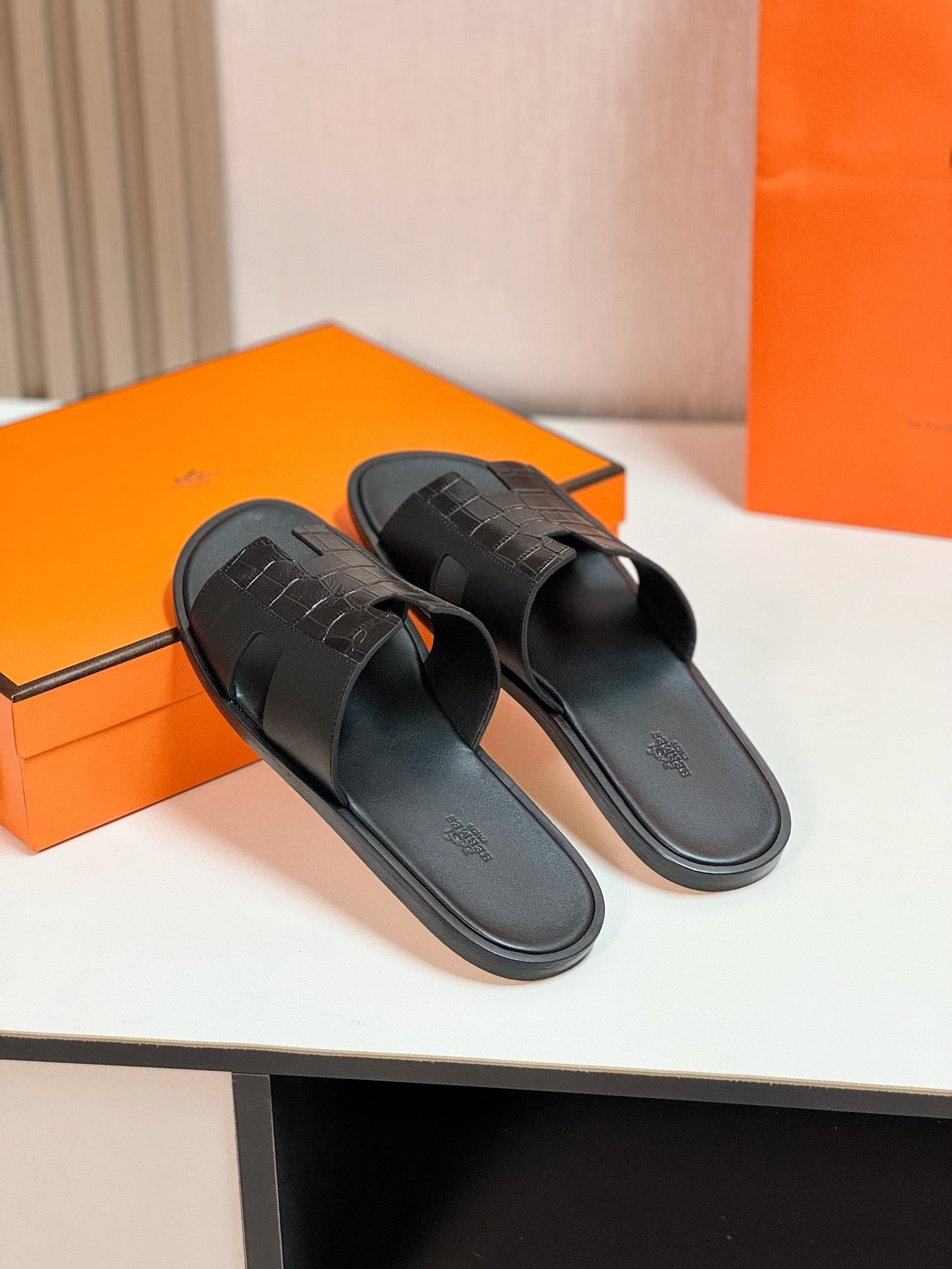 IZMIR SANDAL BLACK LAMBSKIN WITH PATTERNS、mysite、Cacoeks