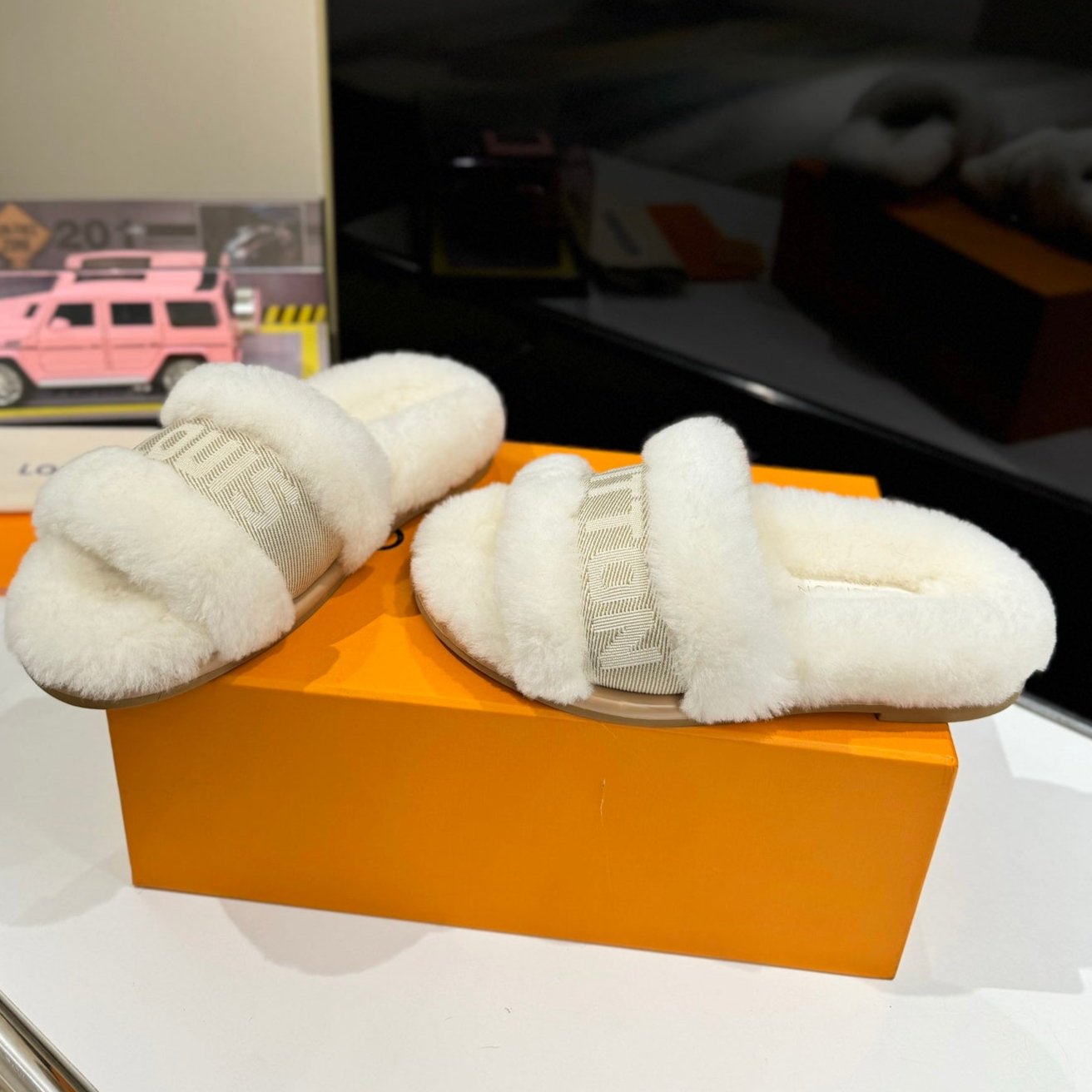 FURRY SLIPPER IN WHITE SHEARLING、mysite、Cacoeks