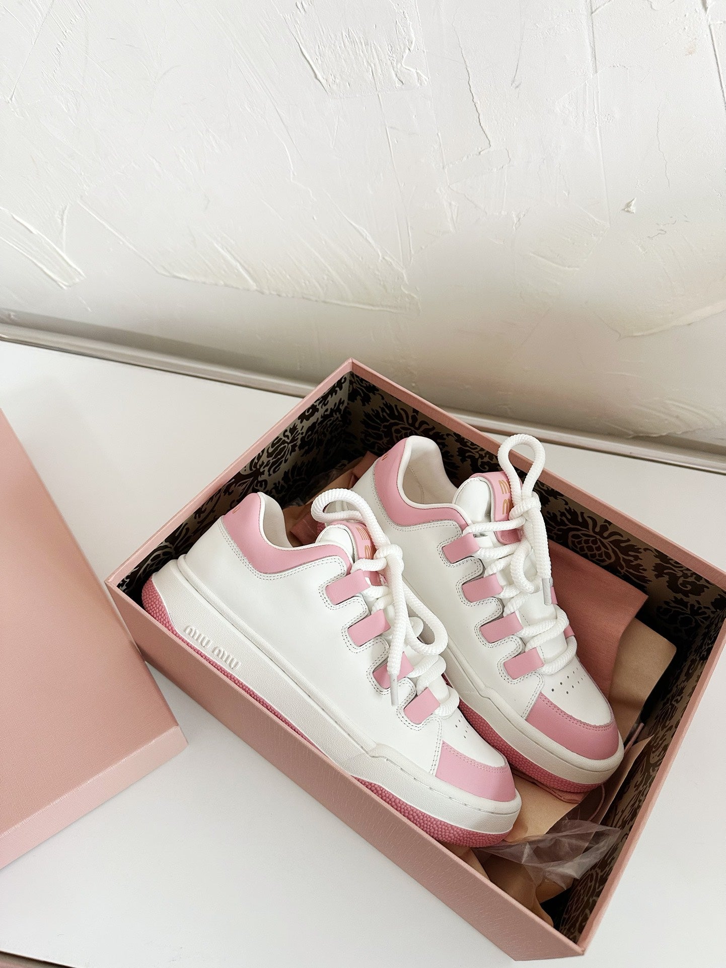 SNEAKERS SIMPLE DESIGN IN PINK MIX WHITE SHEEPSKIN、mysite、Cacoeks