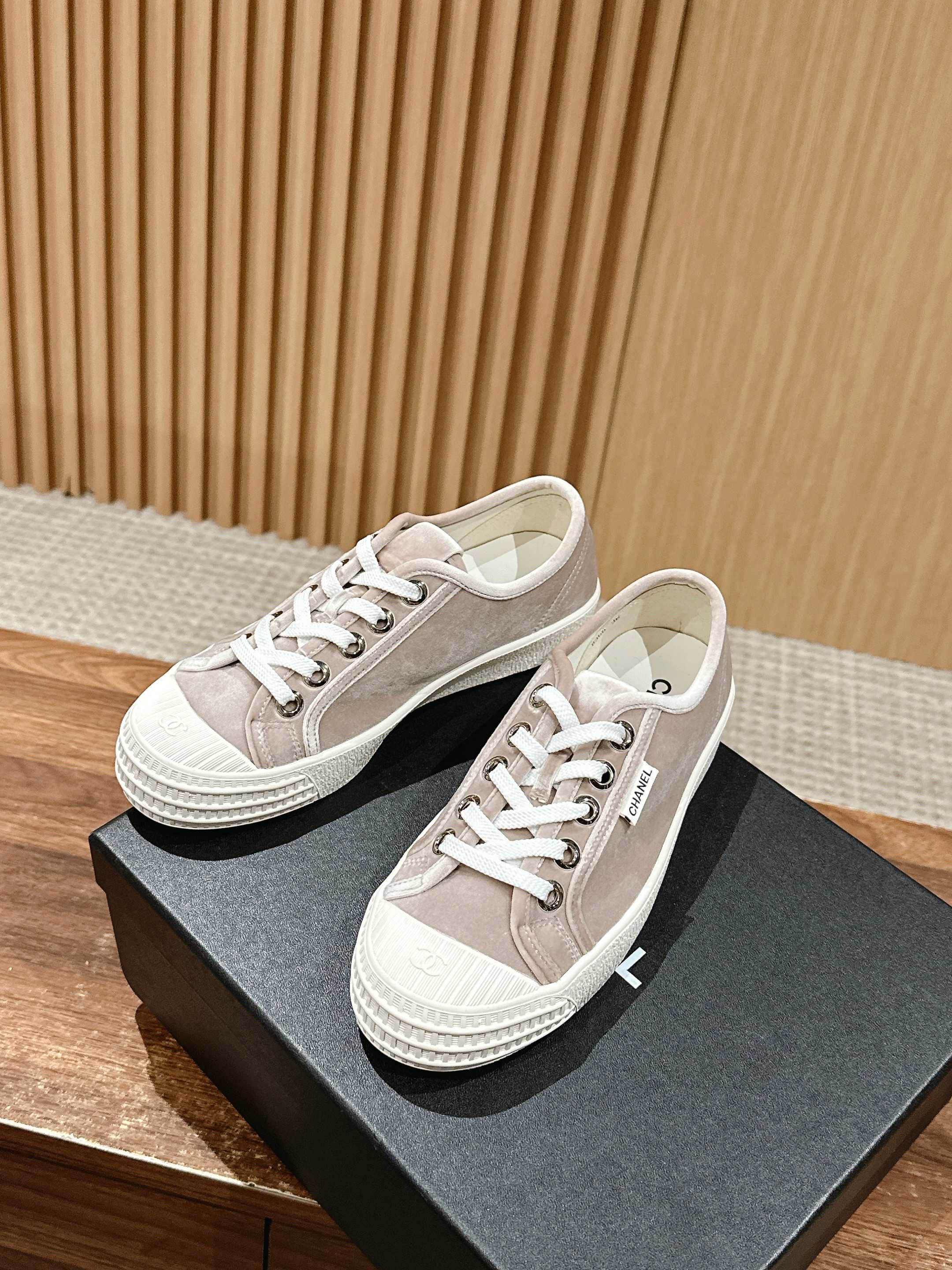 CONVERSE SNEAKER IN KHAKI BROWN VELVET、mysite、Cacoeks