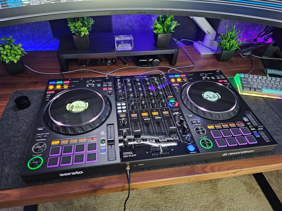 Pioneer DJ DDJ-FLX10 4-deck DJ Controller w/ Decksaver的商品照片