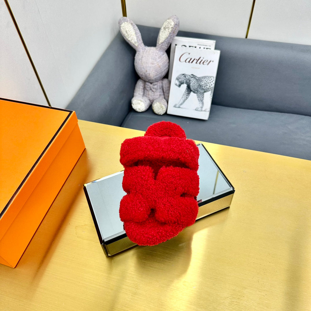 CHYPRE SANDAL IN CHERRY RED SHEARLING、mysite、Cacoeks