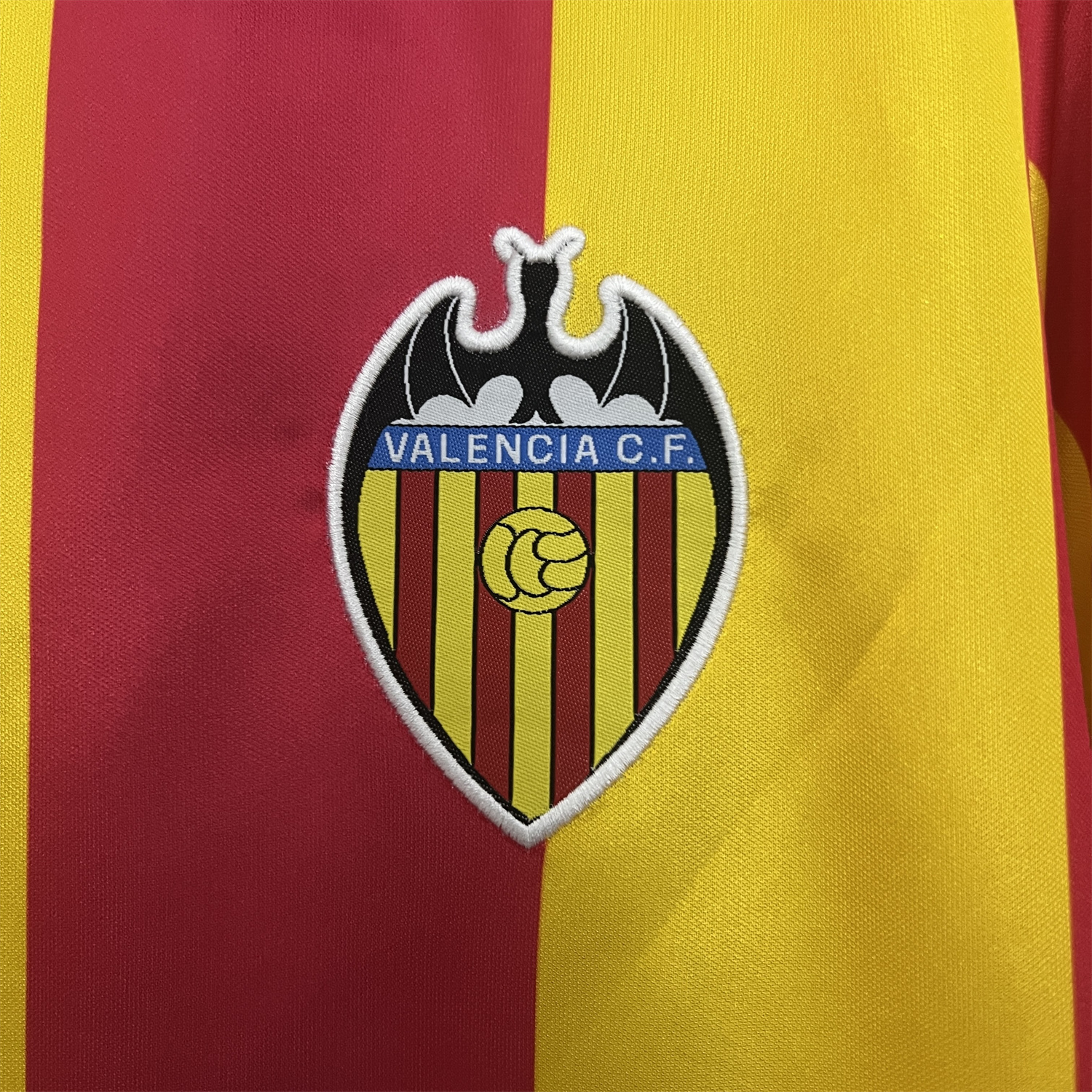 GlobeJersey-Retro Valencia 1980-82 Away Jersey