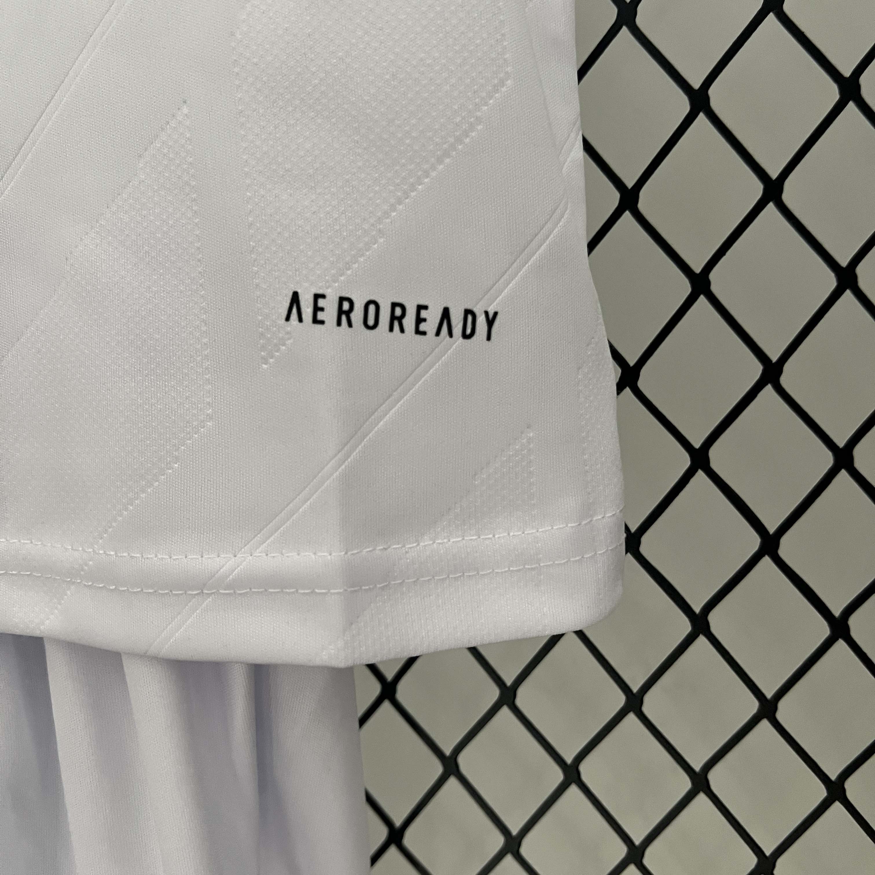 2017/2018 Retro Real Madrid Home Football Shirt 1:1 Thai Quality Kids Size:football jersey mysite: unitedjerseyfootball 邓江浪:football