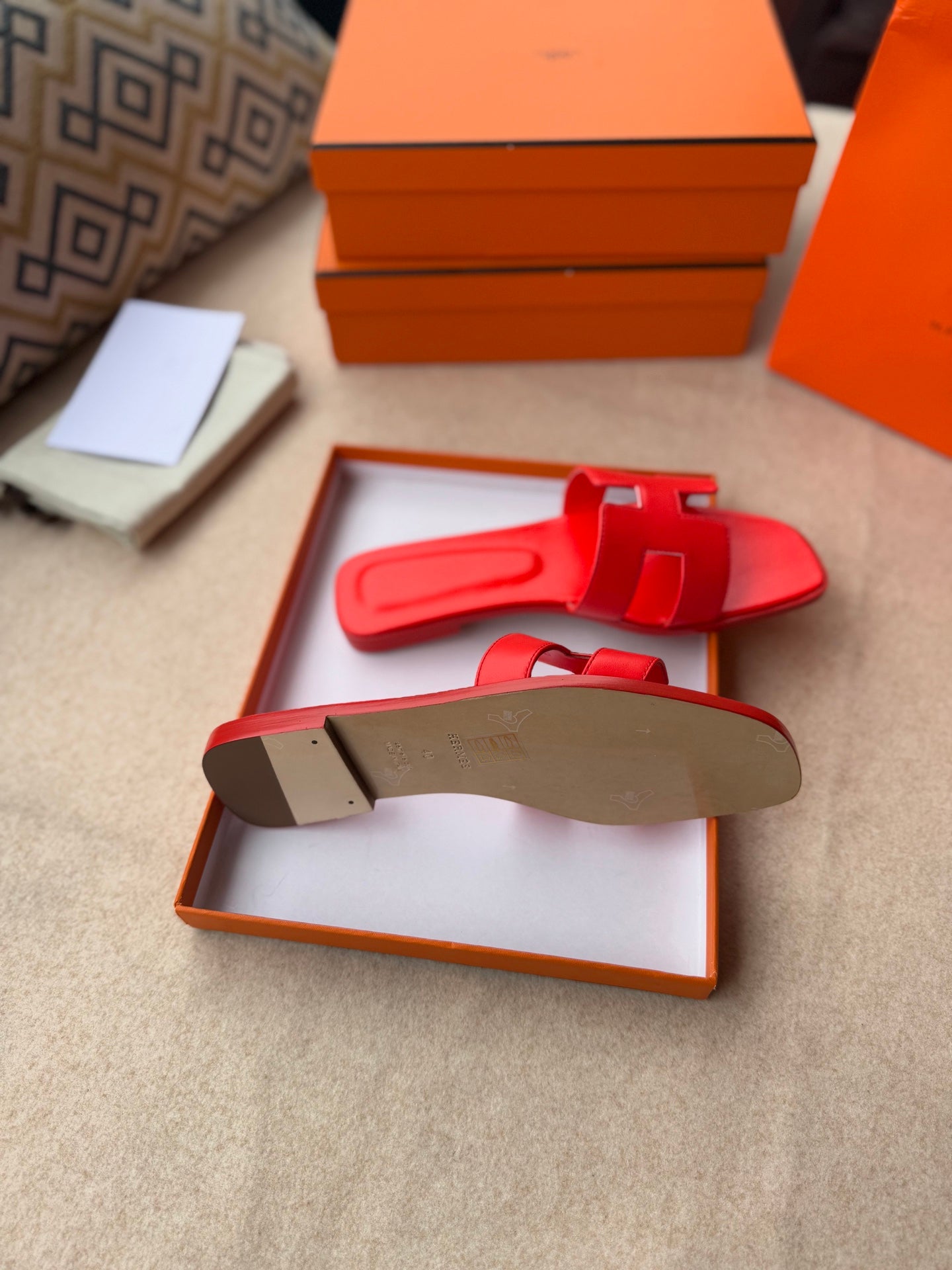 0RAN SANDALS IN CHERRY RED CALFSKIN、mysite、Cacoeks