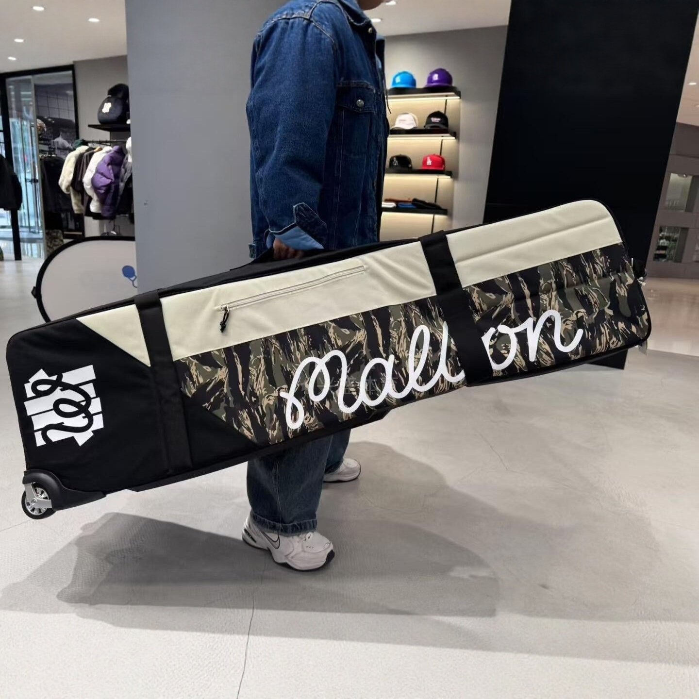 TITLESIT TAYLORMADE G/FORE GOLF BAG