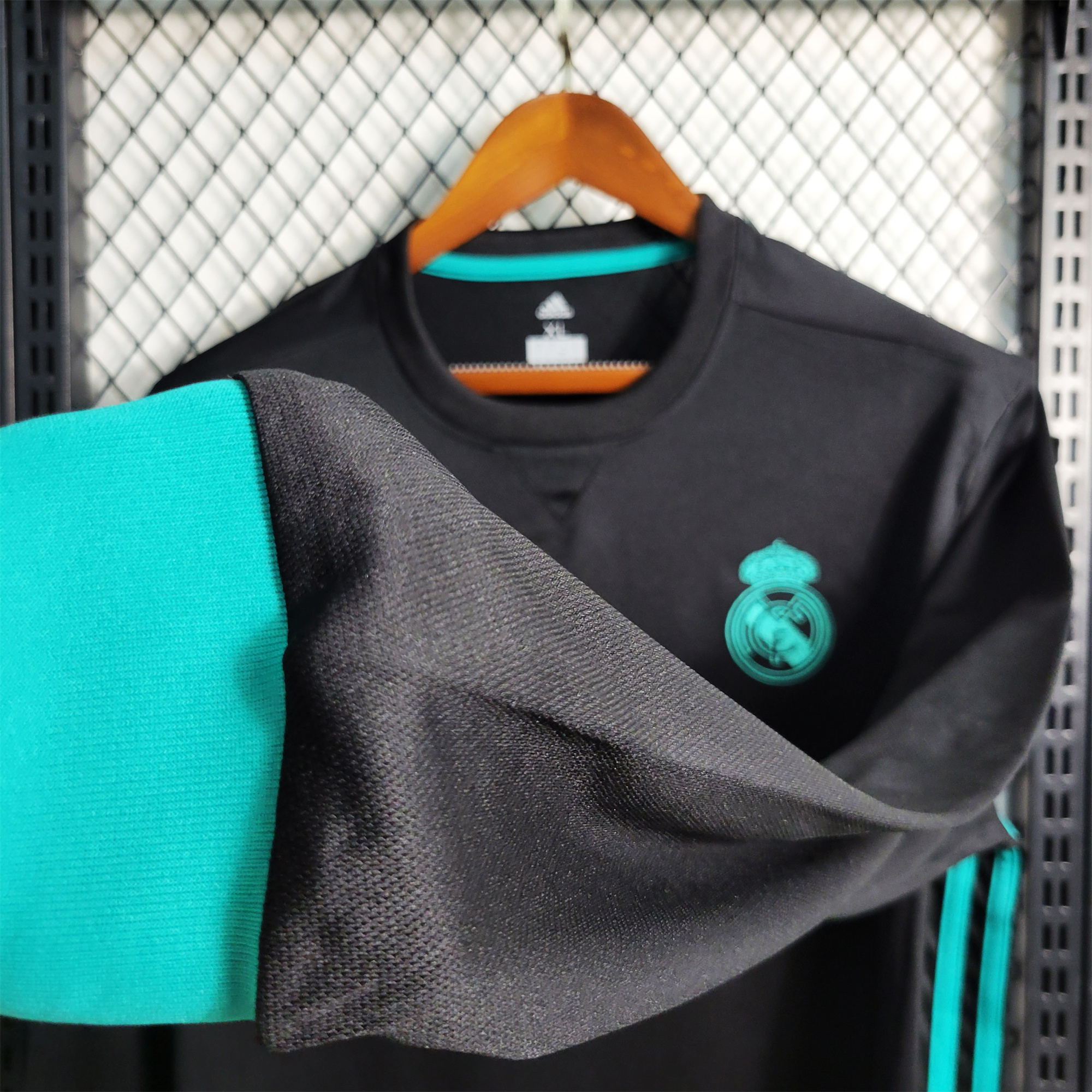 JerseysGala.com | Retro Real Madrid 17-18 Away Stadium Long Sleeve Jersey -Customize Name, Number and Patch | Worldwide Shipping
