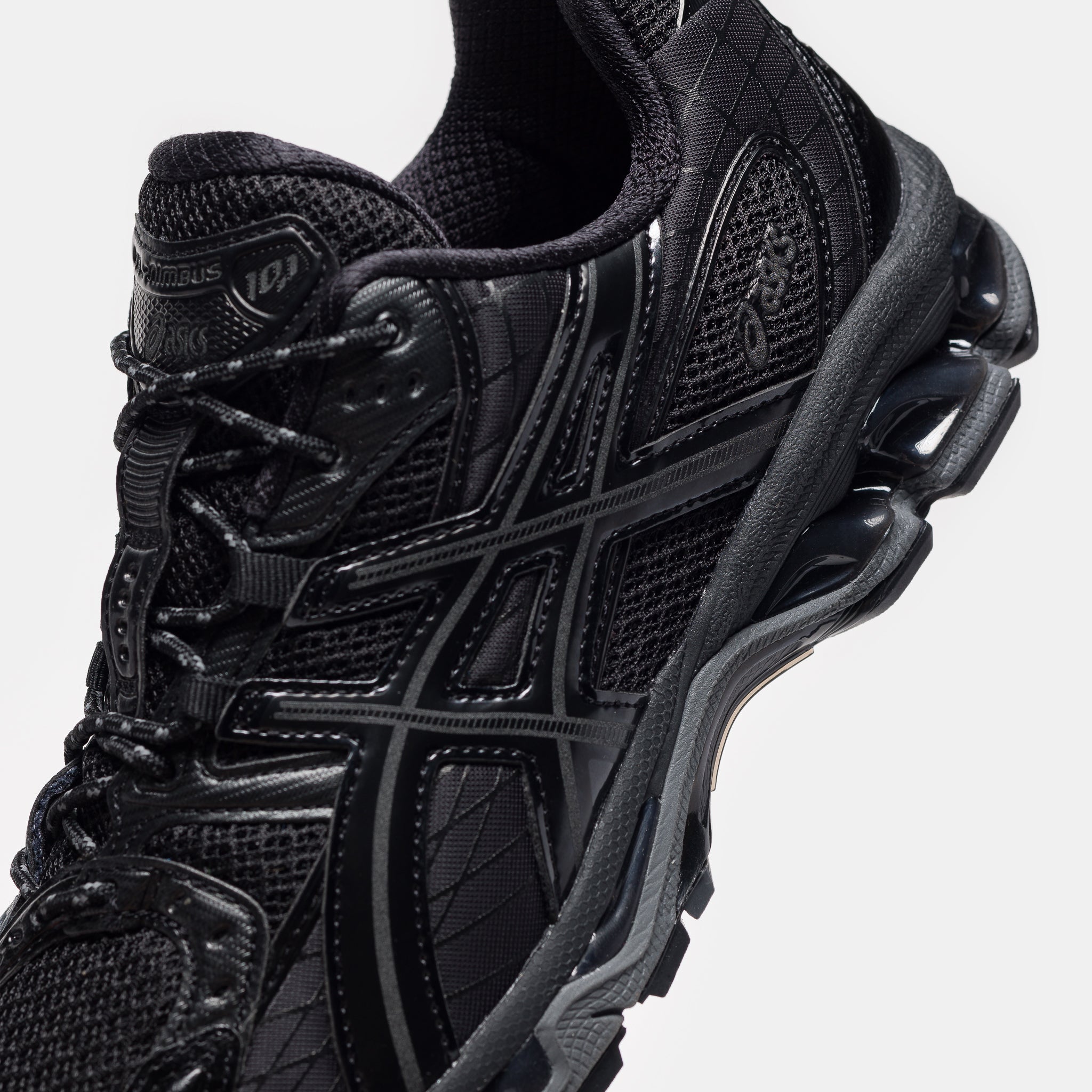 Haven Gel-Nimbus 10.1 Sneaker in Black/Black