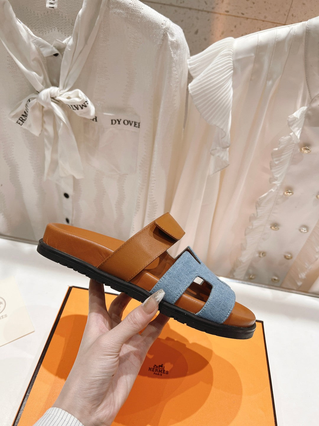 CHYPRE SANDAL BRIGHT BROWN LAMBSKIN AND BLUE DENIM、mysite、Cacoeks