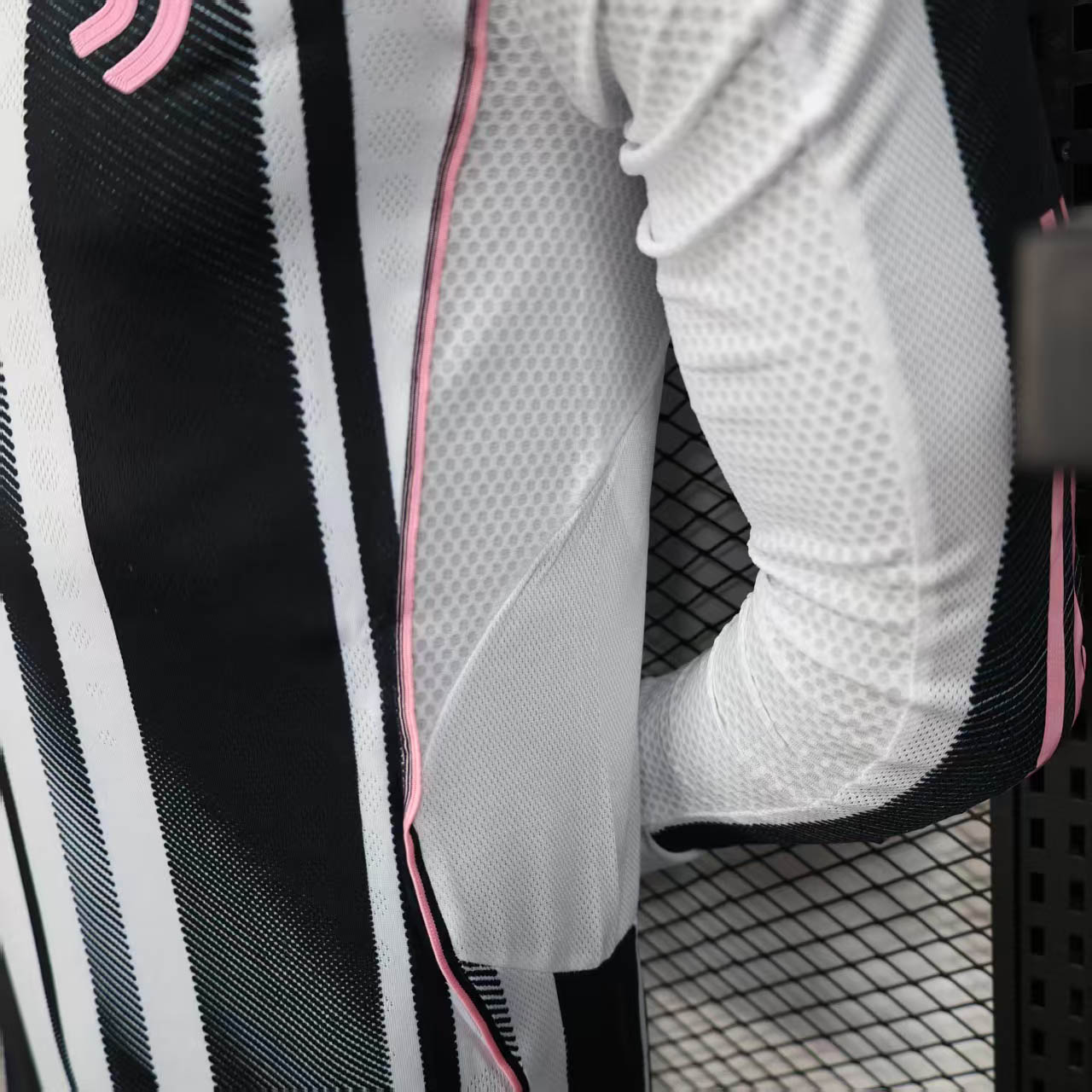 2025/2026 Player Version Long Sleeve Juventus Home Football Shirt 1:1 Thai Quality:football jersey mysite: unitedjerseyfootball 邓江浪:football