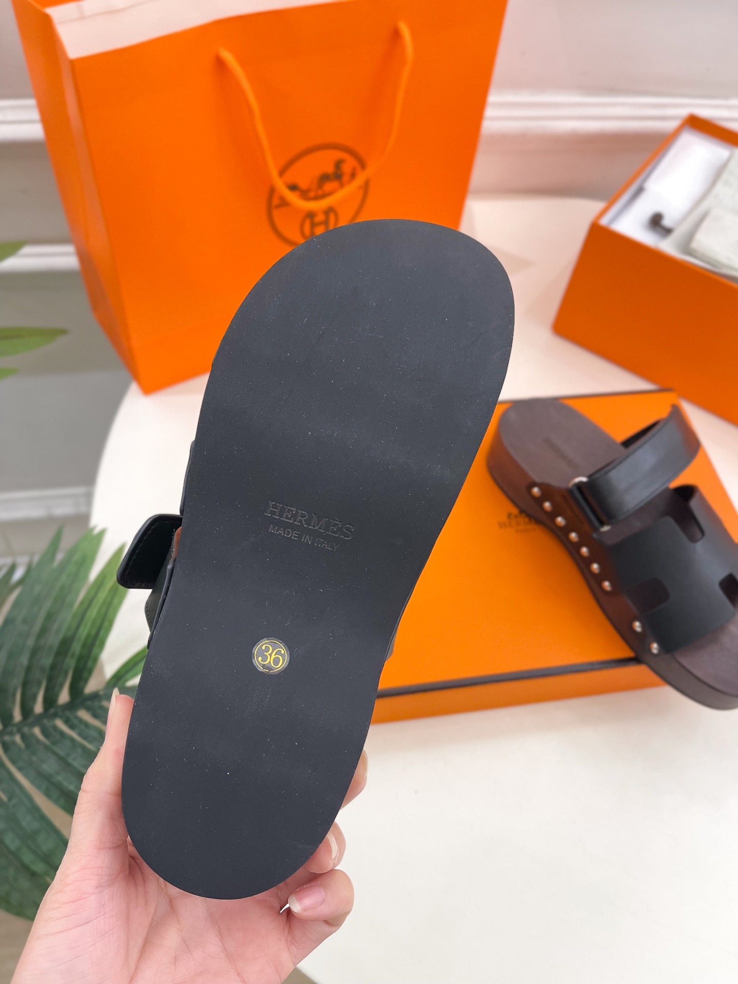 KOS CLOG IN BLACK CALFSKIN、mysite、Cacoeks