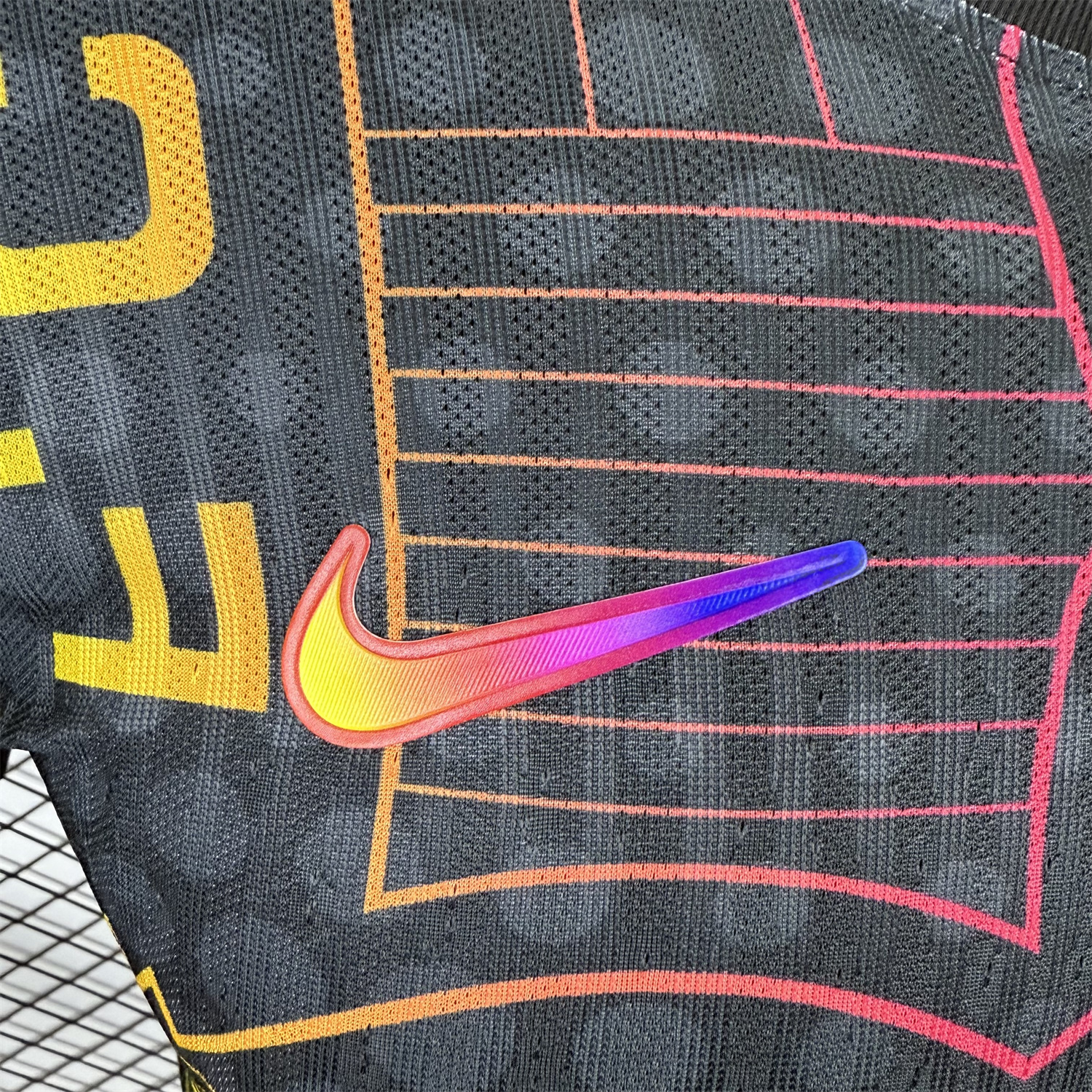 UltraTrikot-Barcelona 25-26 Fluorescent Team Logo Lines Black Jersey - Player Version