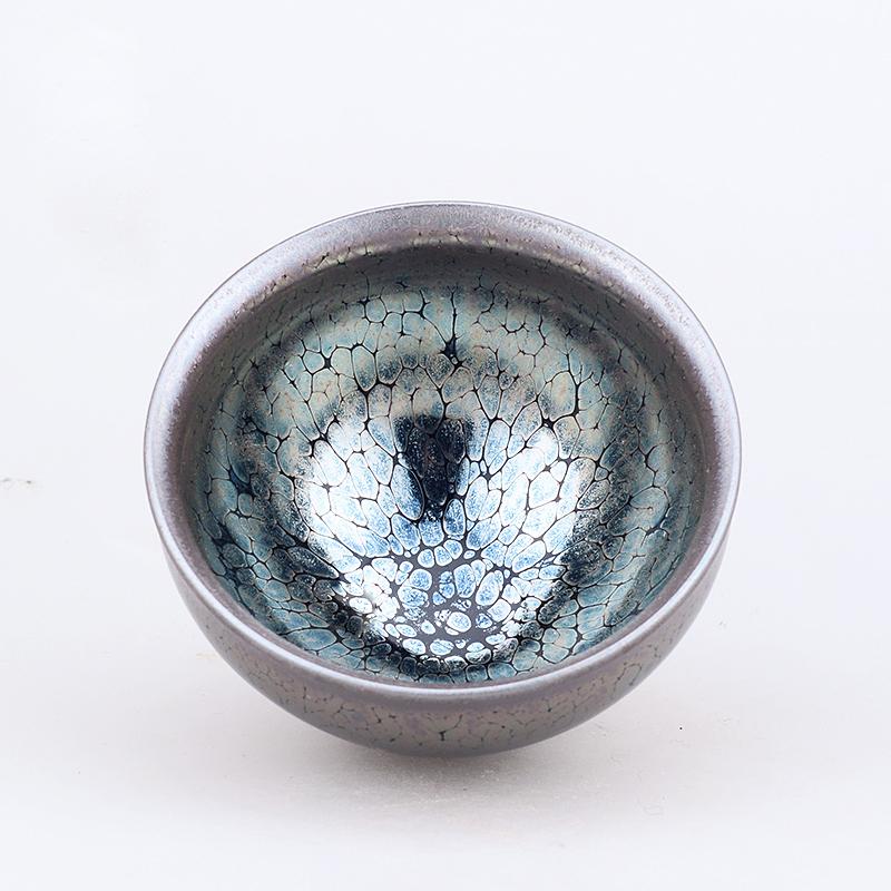 GEEK BAR-https://www.hot-toy.com/