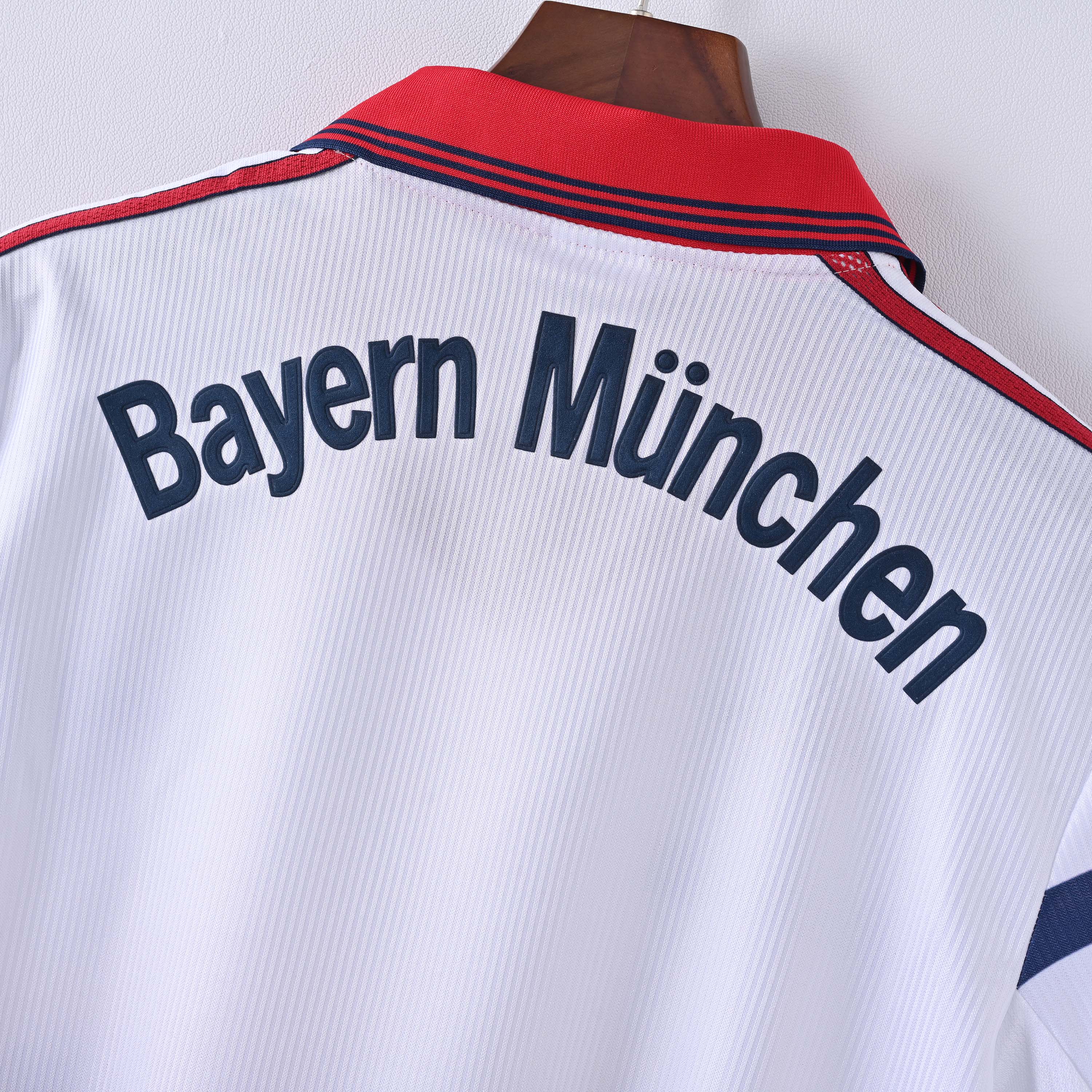 1998/2000 Retro Bayern Munich Away Football Jersey 1:1 Thai Quality:football jersey mysite: unitedjerseyfootball 邓江浪:football