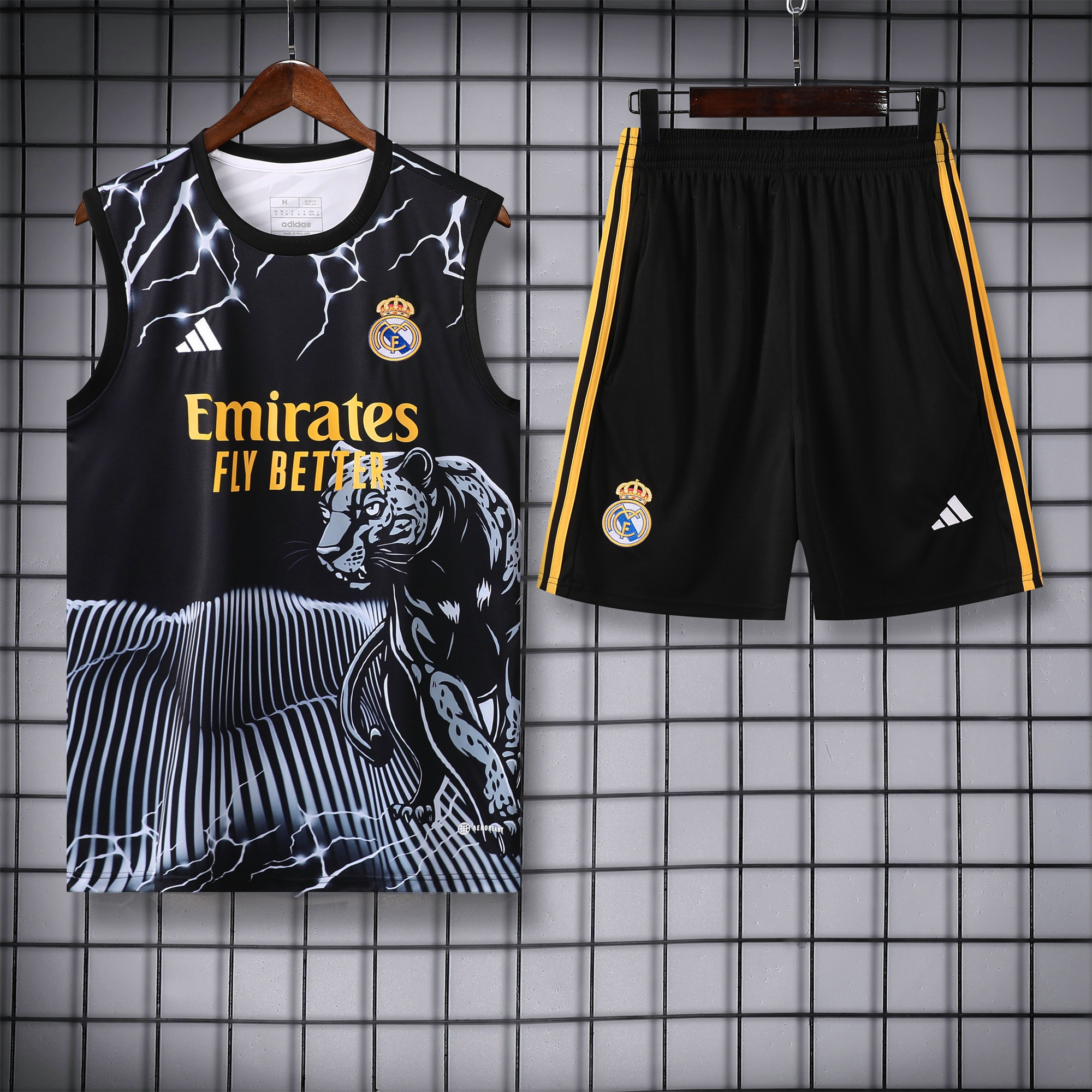 Higojerseys-Real Madrid 24-25 Vest Training Set - White & Black Leopard