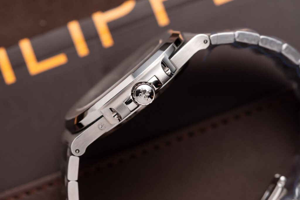 Đồng Hồ Patek Philippe Nautilus 5712 Replica 11 PPF V2 Full Chức Năng (8)
