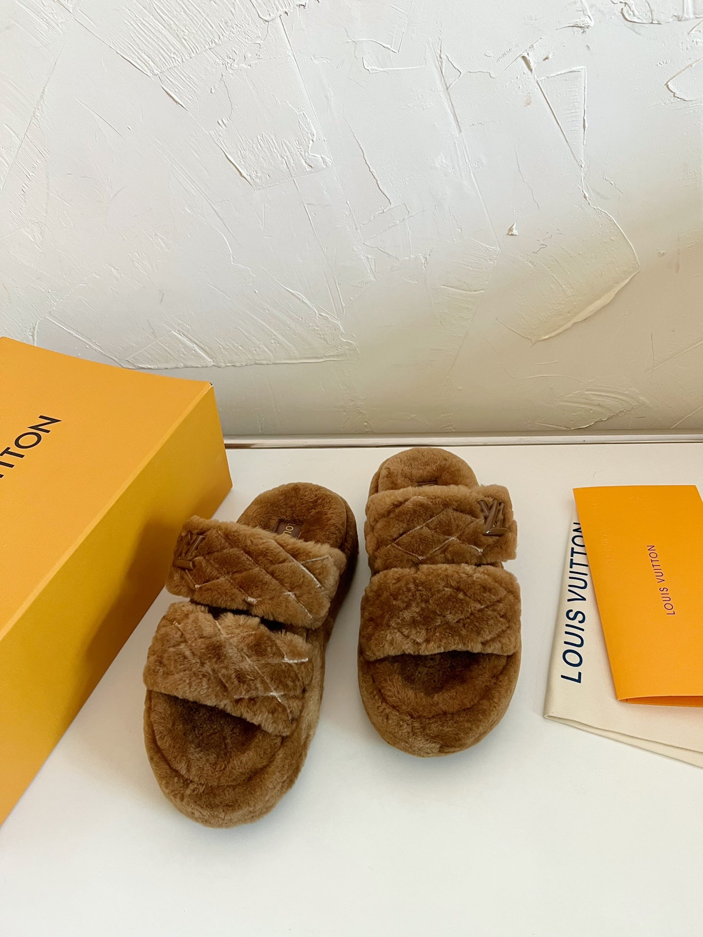 LV SUNSET PLATFORM COMFORT MULE IN CHOCOLATE BROWN SHEARLING、mysite、Cacoeks