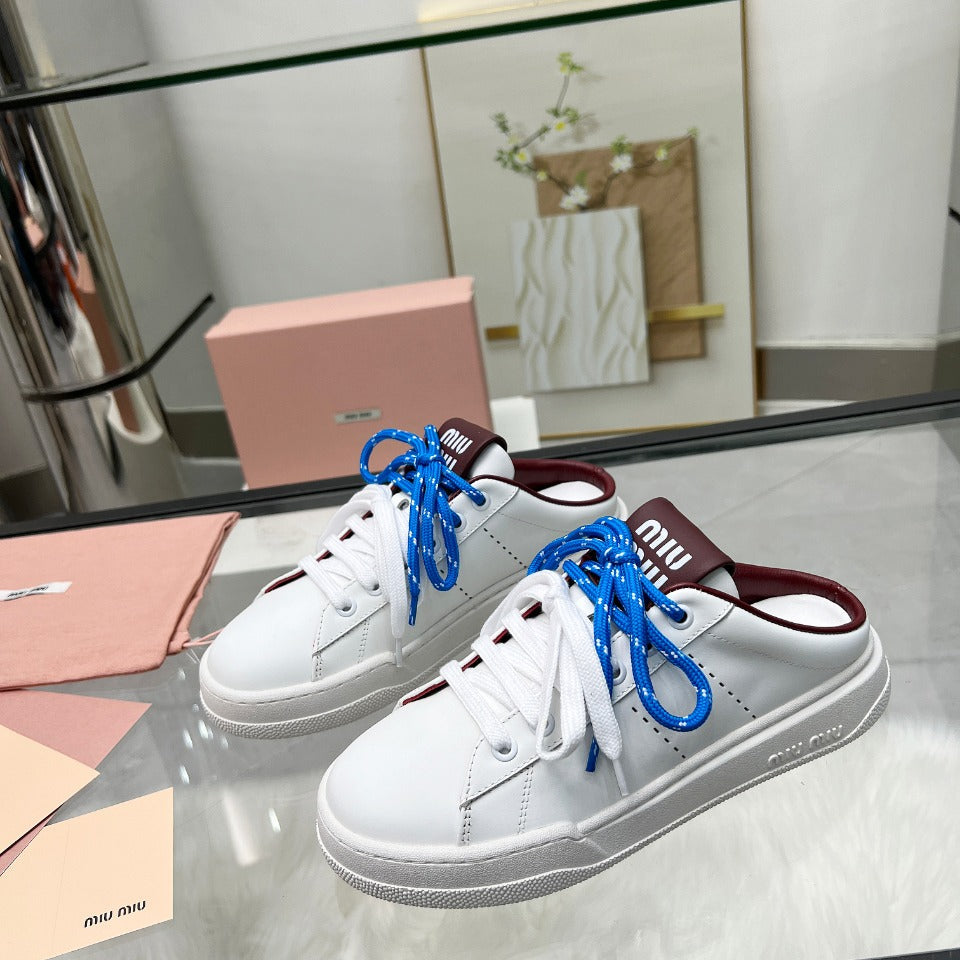 SNEAKER MULES IN WHITE CALFSKIN WHITE BLUE LACES、mysite、Cacoeks