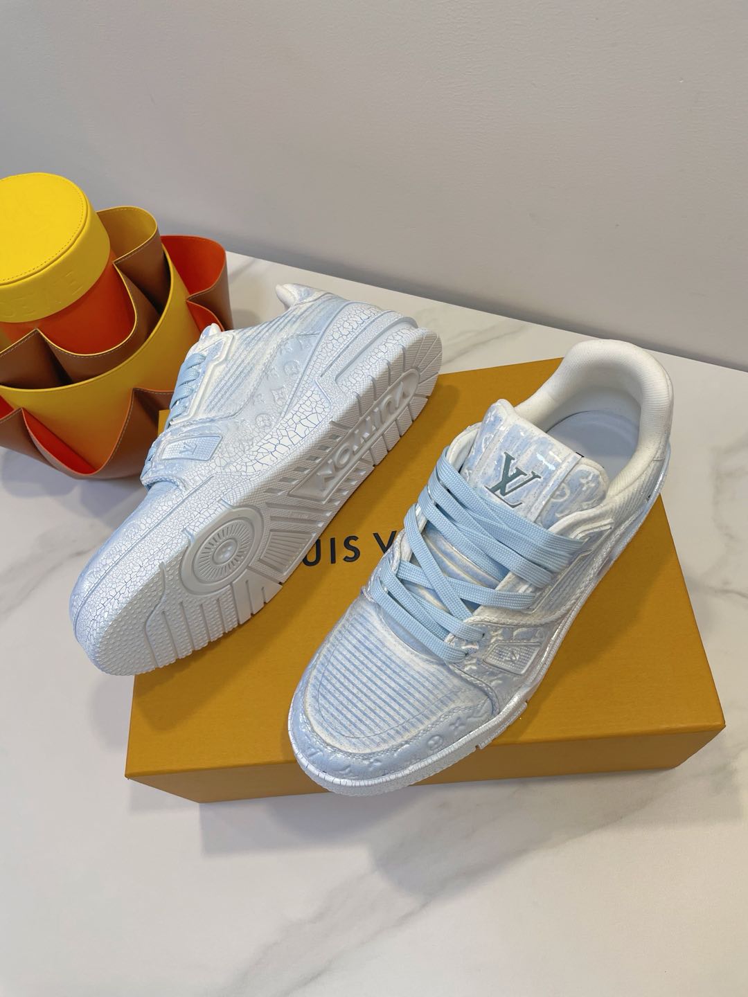 LV TRAINER MAXI SNEAKER IN WHITE MIX LIGHT BLUE EMBOSSED CALFSKIN、mysite、Cacoeks