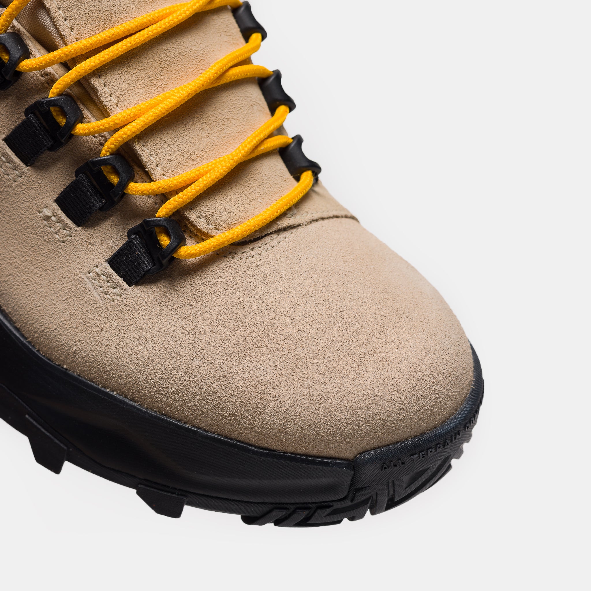 Cygnal Boot in Desert Ore/Navy/Black/University Gold