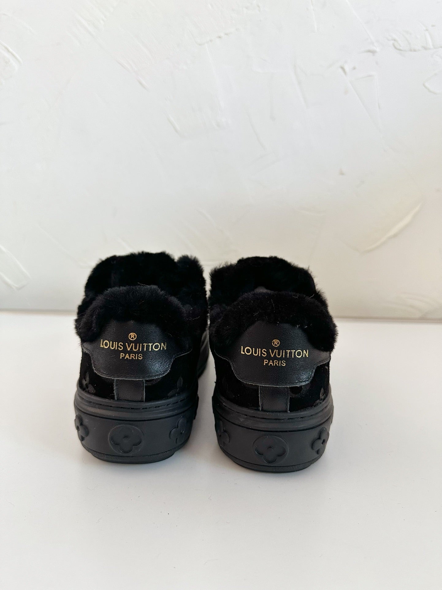 TIME OUT SNEAKER IN BLACK MONOGRAM EMBOSSED SUEDE WITH FLEECE LINING、mysite、Cacoeks