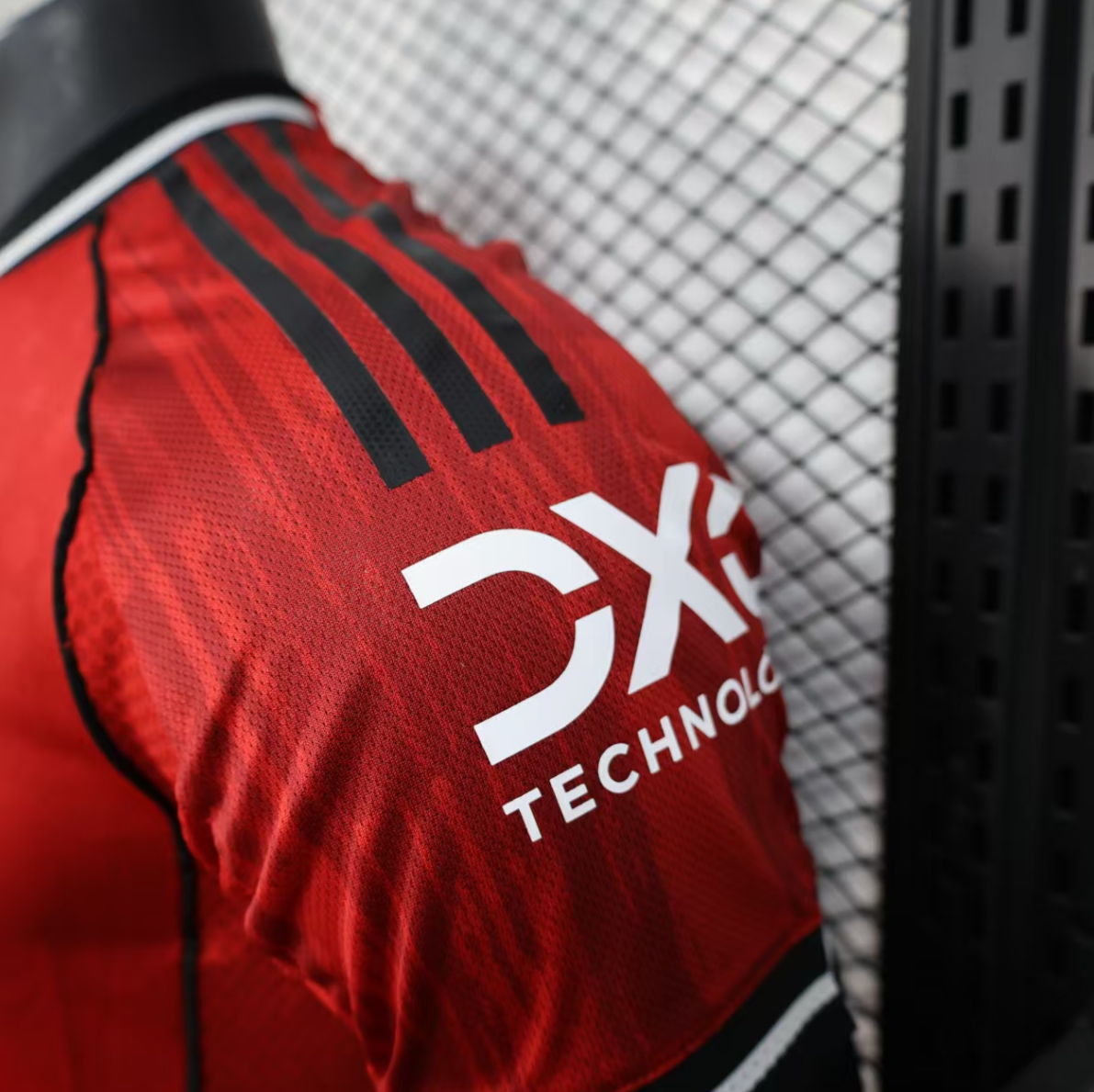 25-26 Manchester United home soccer jersey-player Version: Ajax 24-25 Home Stadium Jersey - Fans Version mysite: Adidas luxuryfootballshirts.com: https://www.luxuryfootballshirts.com/