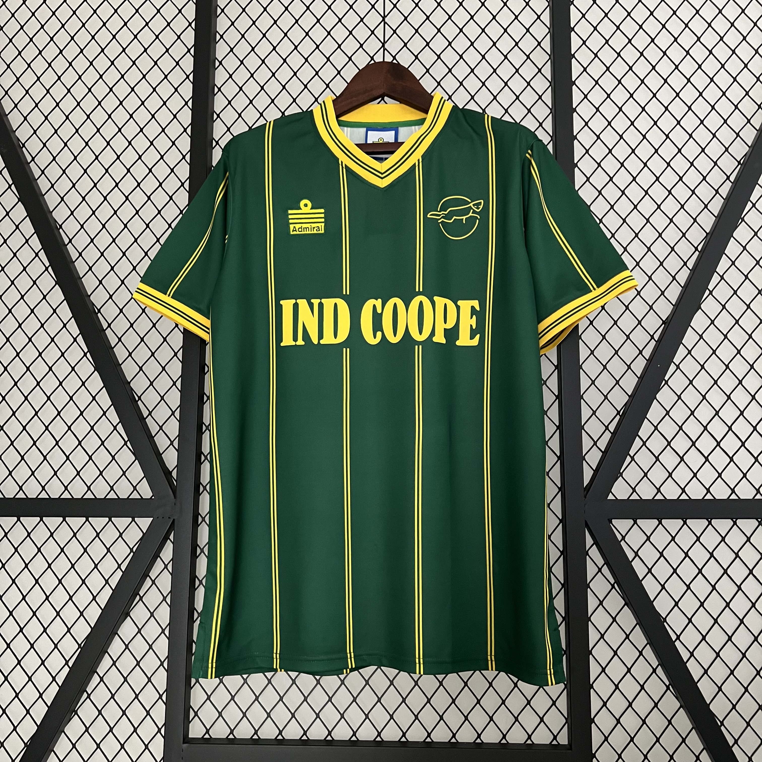 ManixJersey.com | Retro Leicester City 1984 Away Jersey -Customize Name, Number and Patch | Worldwide Shipping