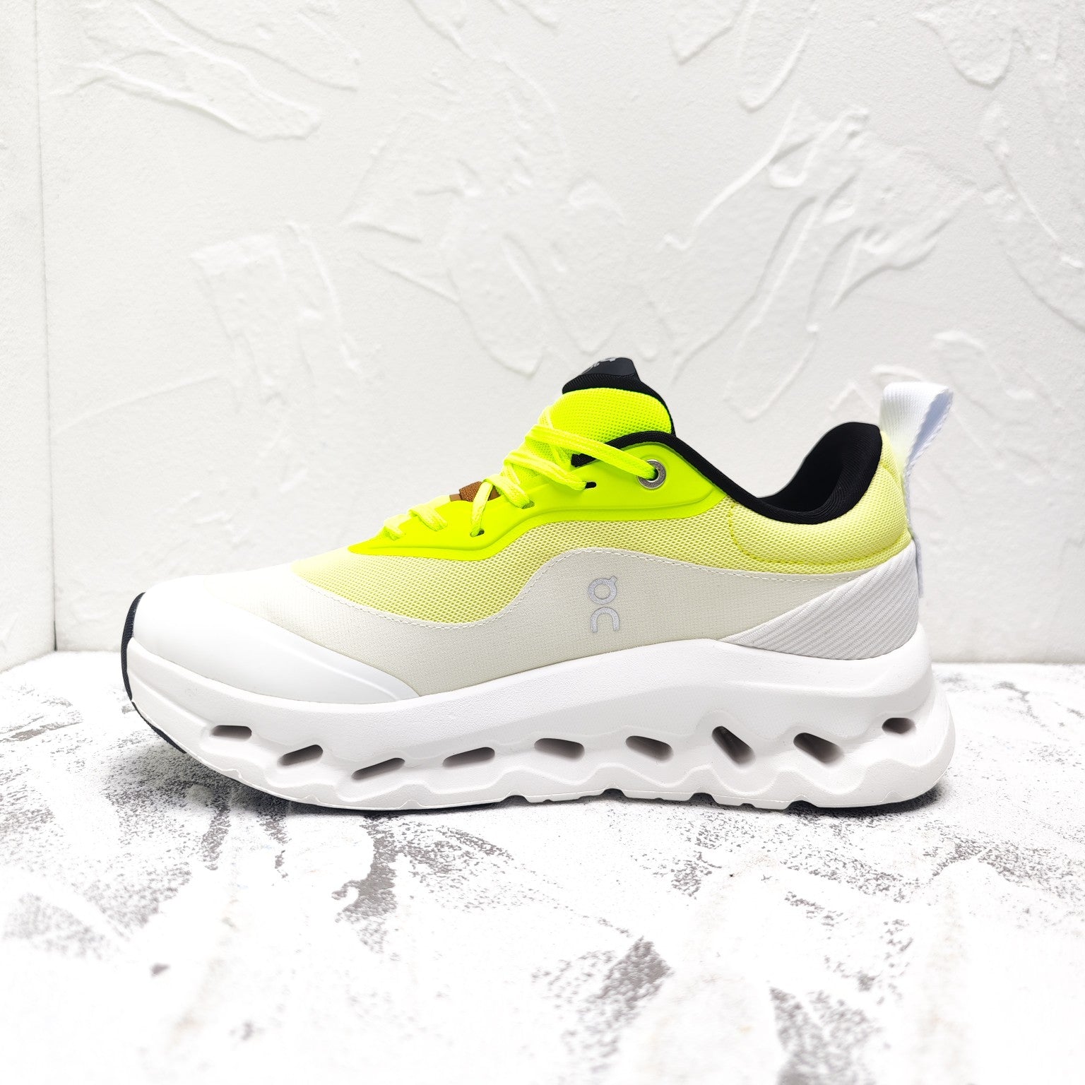 CLOUDTILT 2.0 SNEAKER NEON YELLOW MIX PALE GRAY CALFSKIN AND BREATHABLE MESH、mysite、Cacoeks