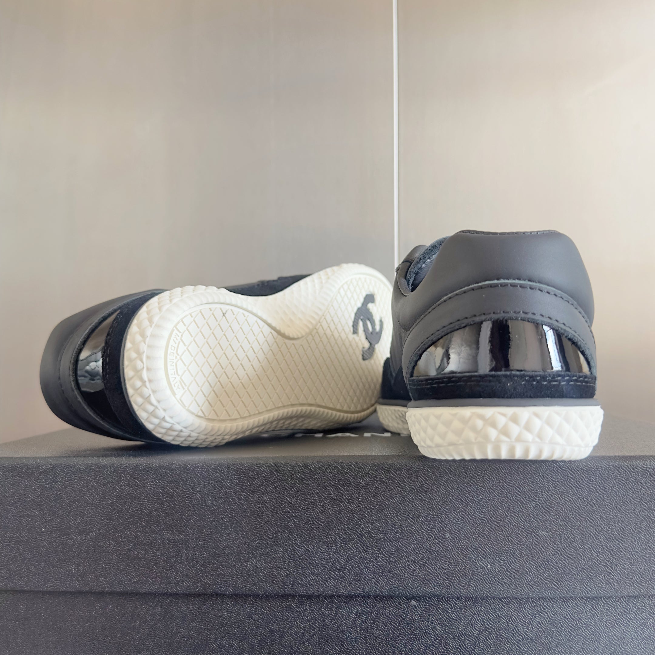 CHANEL 25S SNEAKERS WITH PATENT TOE 20MM IN BLACK CALFSKIN、mysite、Cacoeks