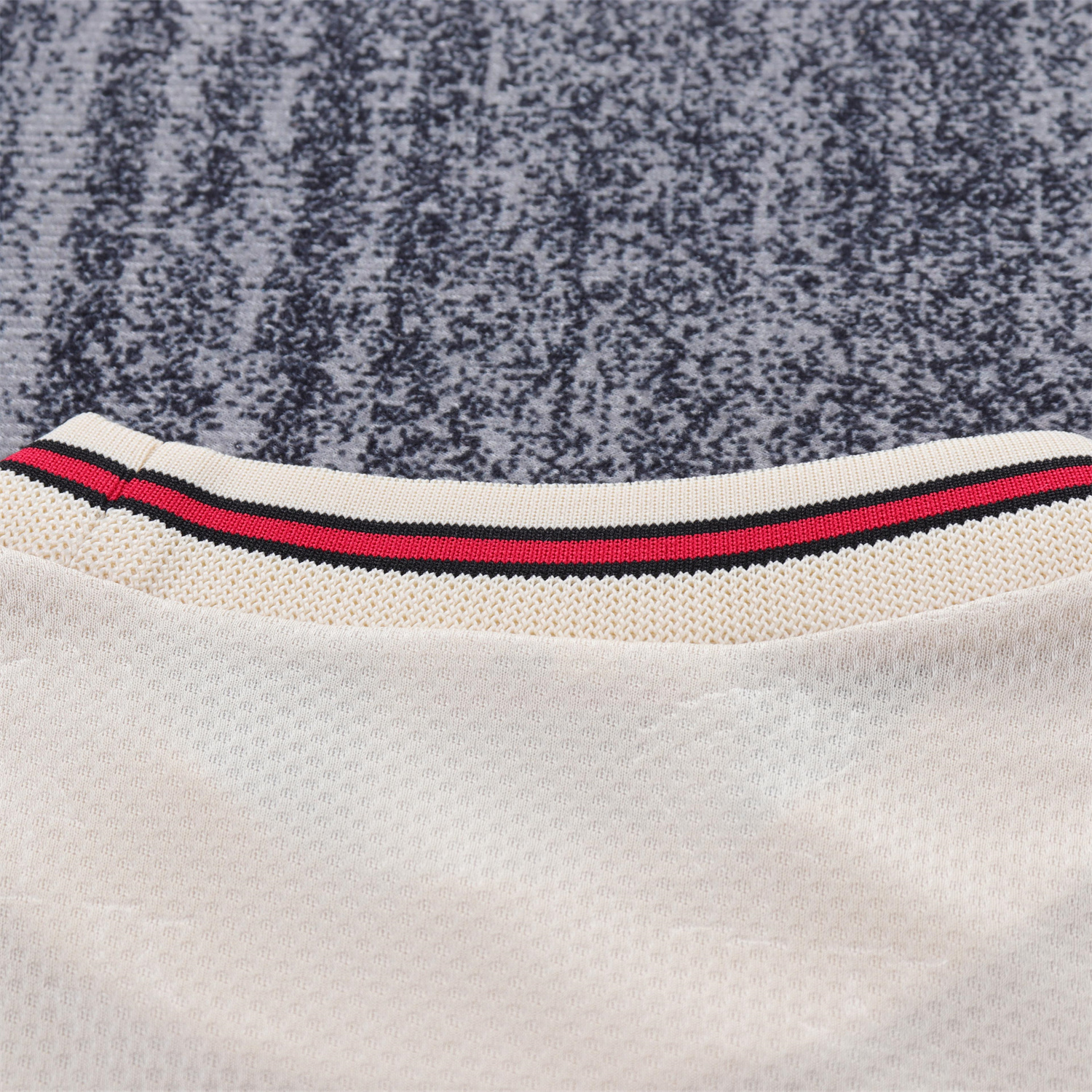 GlobeJersey-Retro Liver.pool 1996-97 Away Kids Kit