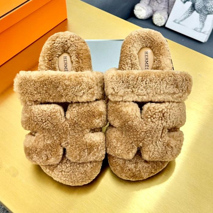 CHYPRE SANDAL IN PEANUT BROWN SHEARLING、mysite、Cacoeks