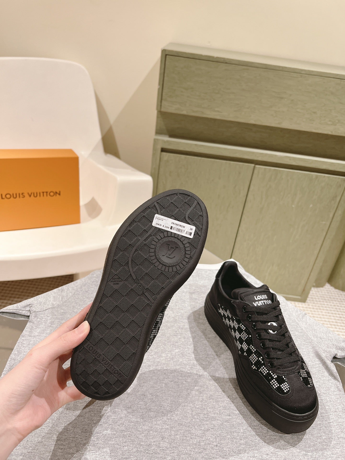 LV GROOVY SNEAKER IN BLACK DAMIER STRASS AND CALFSKIN、mysite、Cacoeks