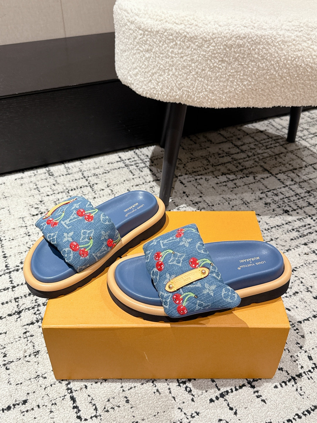 LV MIAMI-STYLE SANDALS 25S IN BLUE DENIM AND CALFSKIN、mysite、Cacoeks