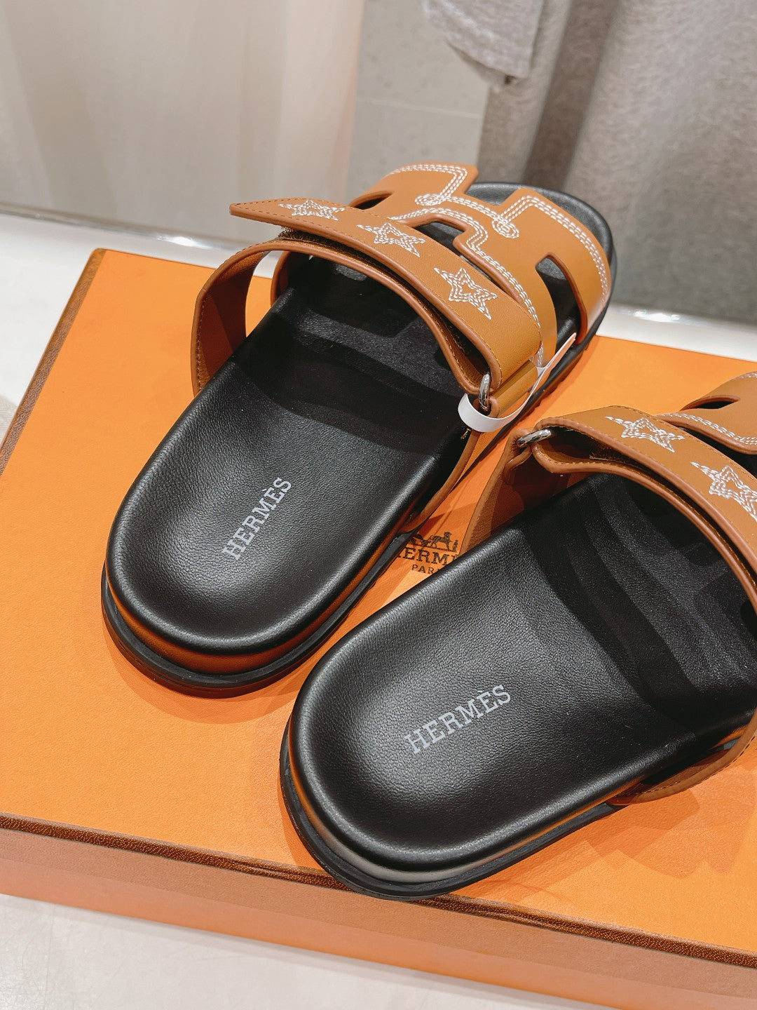 STAR-PATTERNED SANDAL BLACK AND CARAMEL CALFSKIN、mysite、Cacoeks