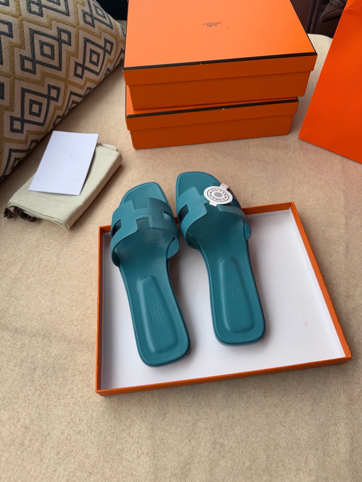 0RAN SANDALS IN SAPPHIRE BLUE CALFSKIN、mysite、Cacoeks