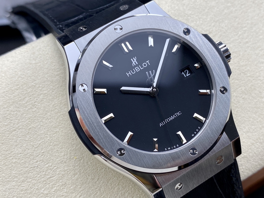 542.NX.1171.LR Hublot Classic Fusion Automatic Black-fasswatch