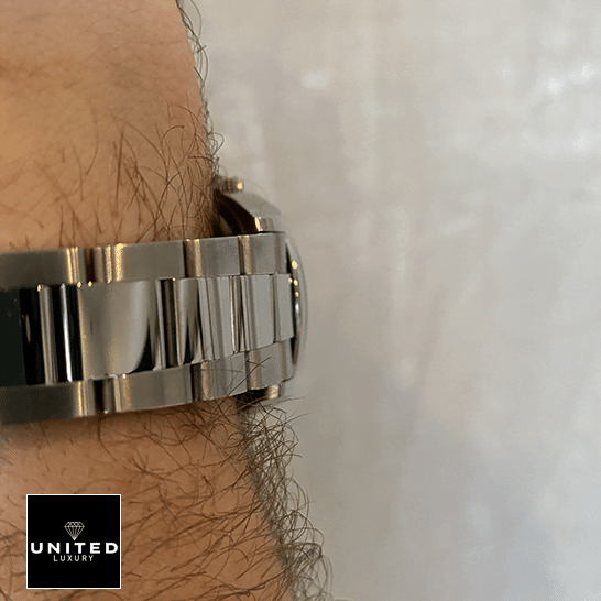 he's wearing a Rolex Datejust 26200-0008 bracelet