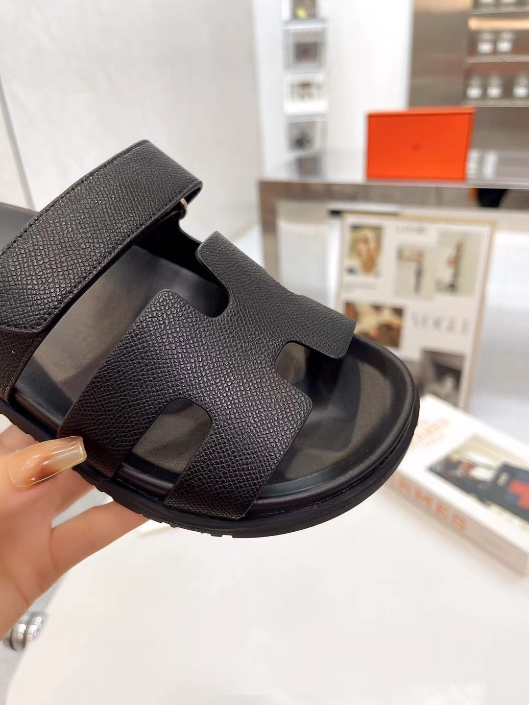 CHYPRE SANDAL IN BLACK CALFSKIN 186752、mysite、Cacoeks