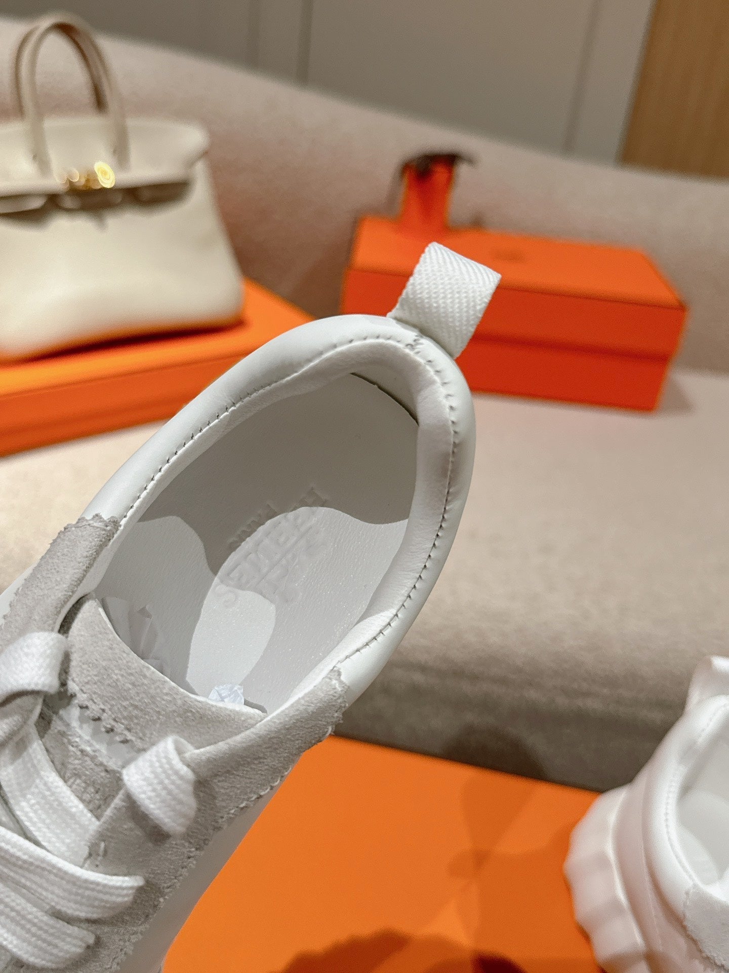 MAINLAND SNEAKER IN PALE GRAY SUEDE AND WHITE CALFSKIN 959308、mysite、Cacoeks