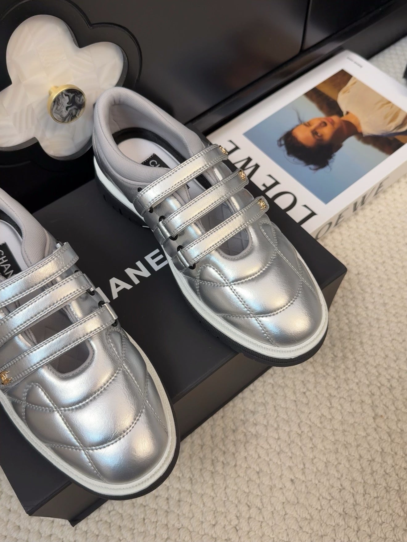 SNEAKERS WITH THREE STRAPS IN SILVER CALFSKIN、mysite、Cacoeks