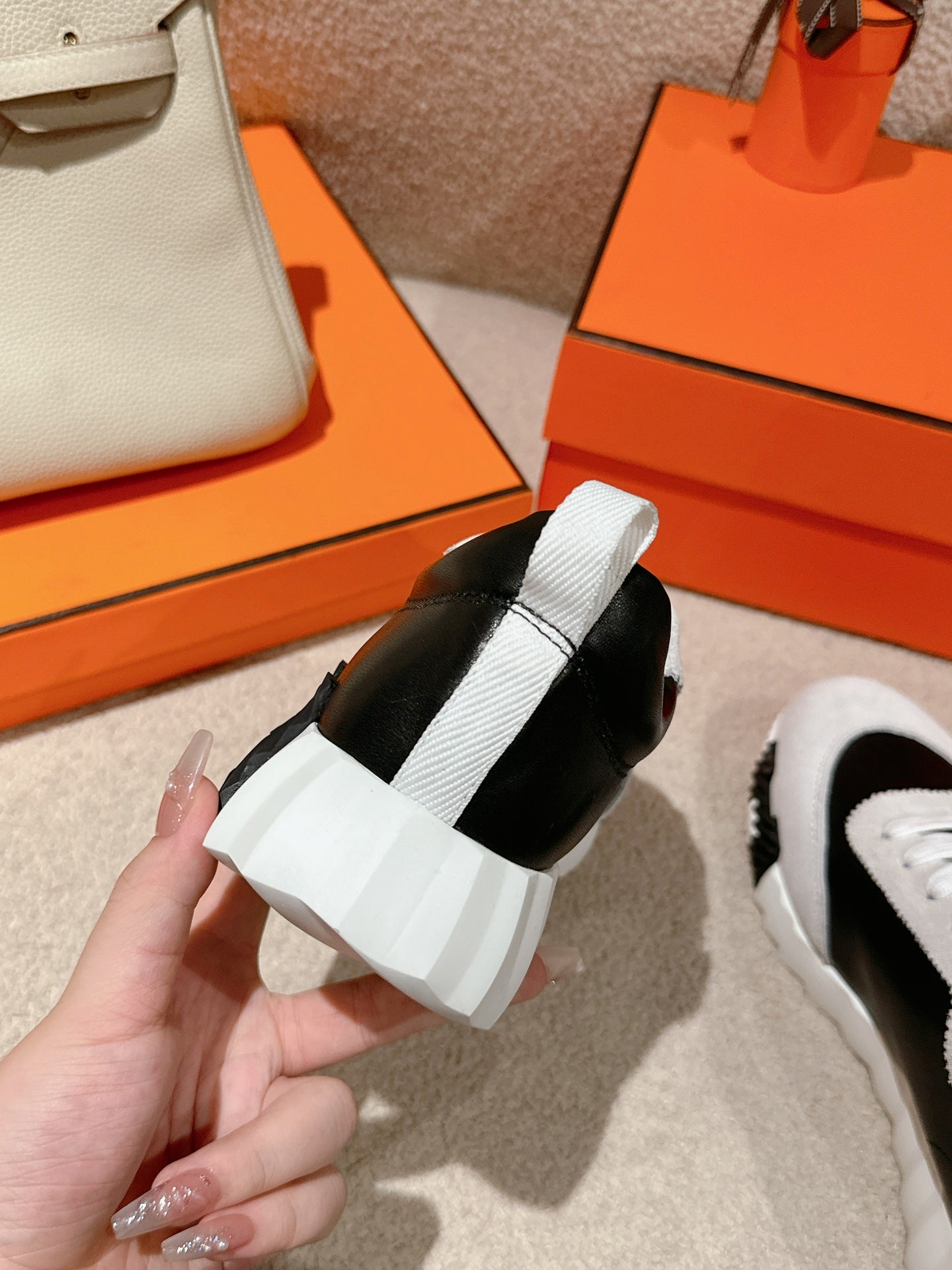 MAINLAND SNEAKER IN PALE GRAY SUEDE AND BLACK CALFSKIN、mysite、Cacoeks