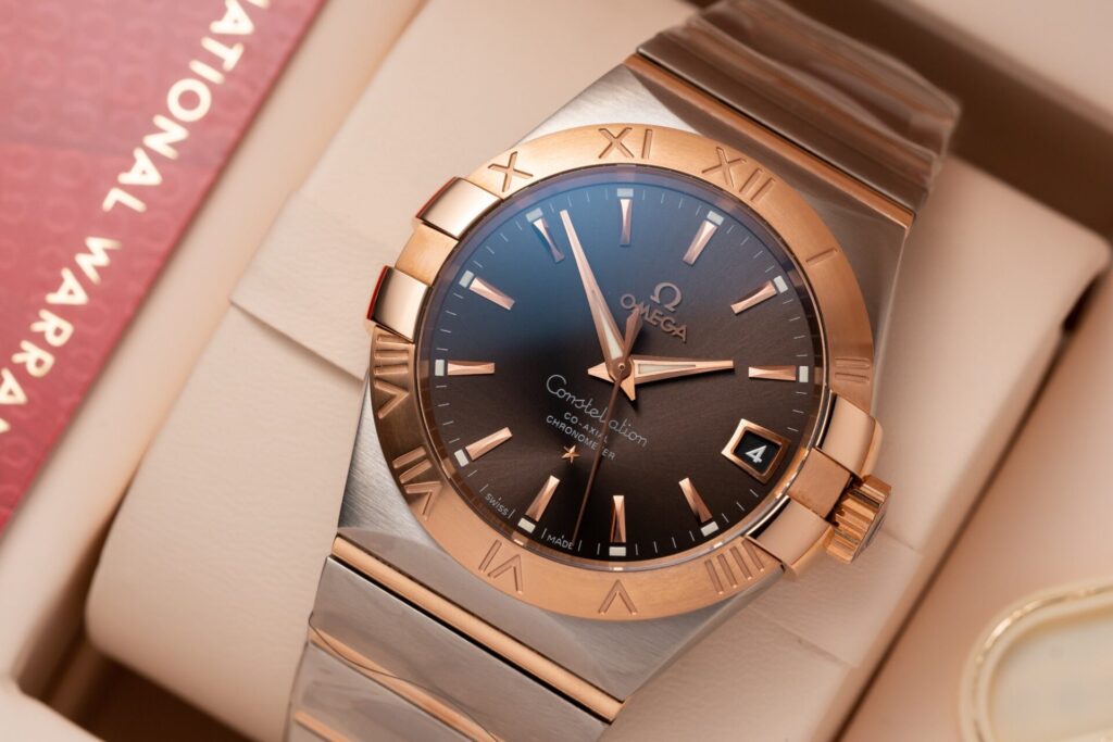 Đồng Hồ Omega Constellation Mặt Nâu Rep 11 Máy Thụy Sỹ VS Factory 38mm (2)