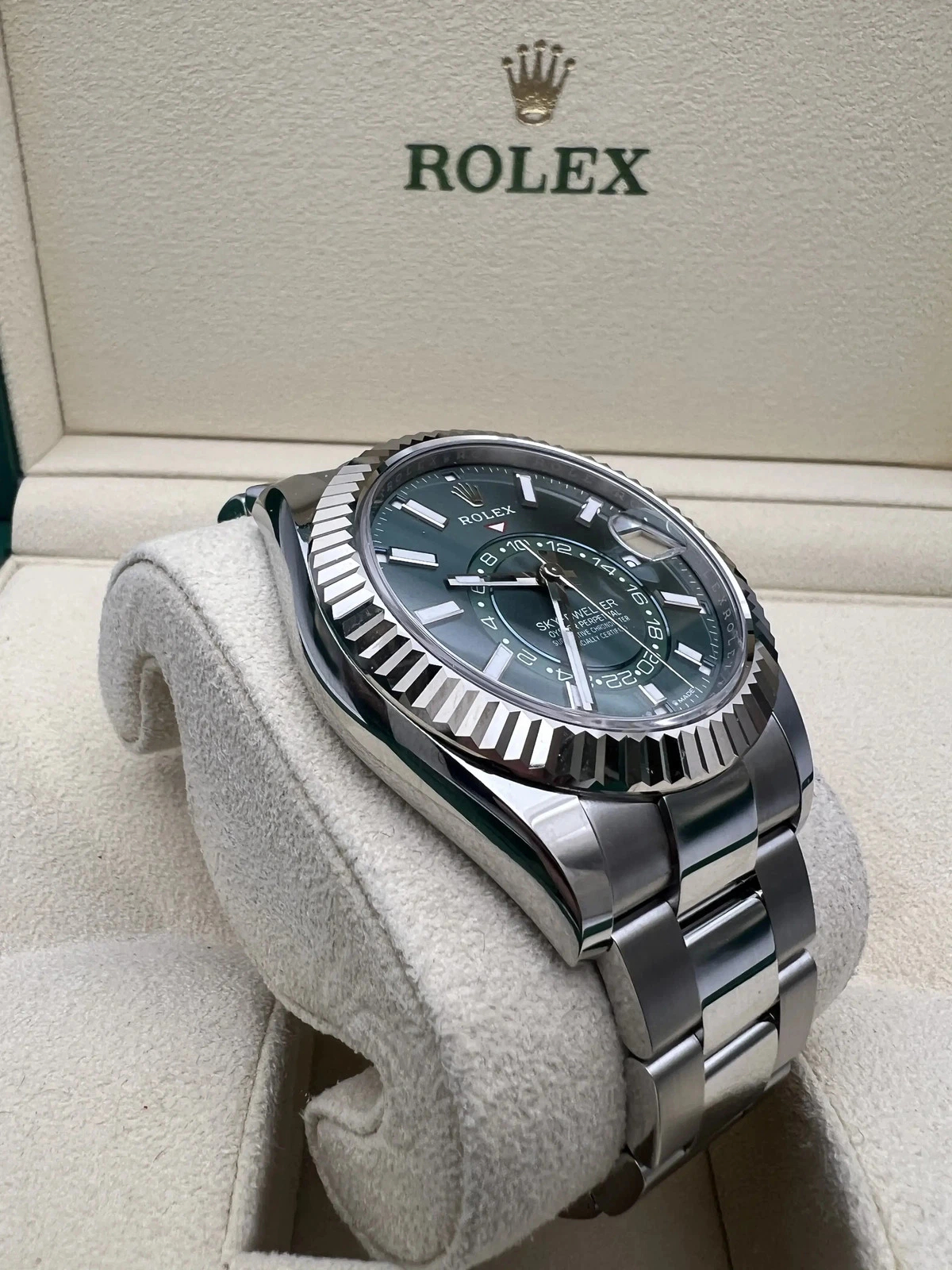Rolex Sky-Dweller Green Dial Super Clone Swiss ReplicaWatch Oyster Bracelet Ref 336934 9002 Swiss Movement