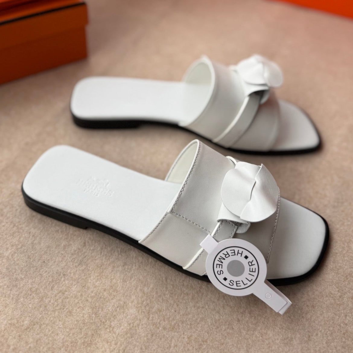 0RAN SANDALS IN WHITE CALFSKIN、mysite、Cacoeks