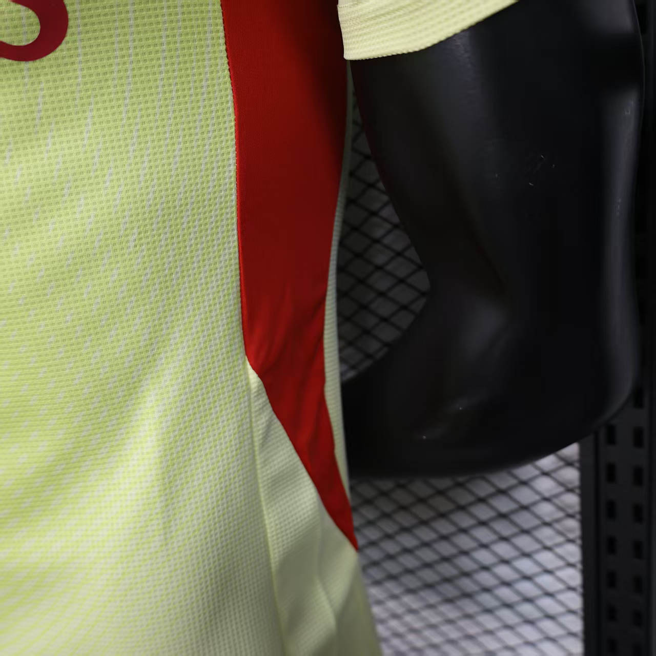 2025/2026 Player Version Arsenal Goalkeeper Yellow Football Shirt 1:1 Thai Quality:football jersey mysite: unitedjerseyfootball 邓江浪:football