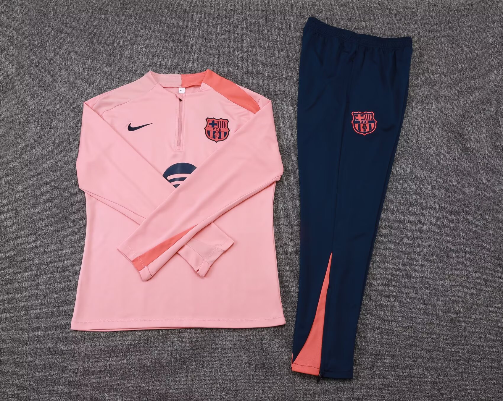 2025/2026 Barcelona Half-Pull Training Suit Pink Jersey Set:football jersey mysite: unitedjerseyfootball 邓江浪:football