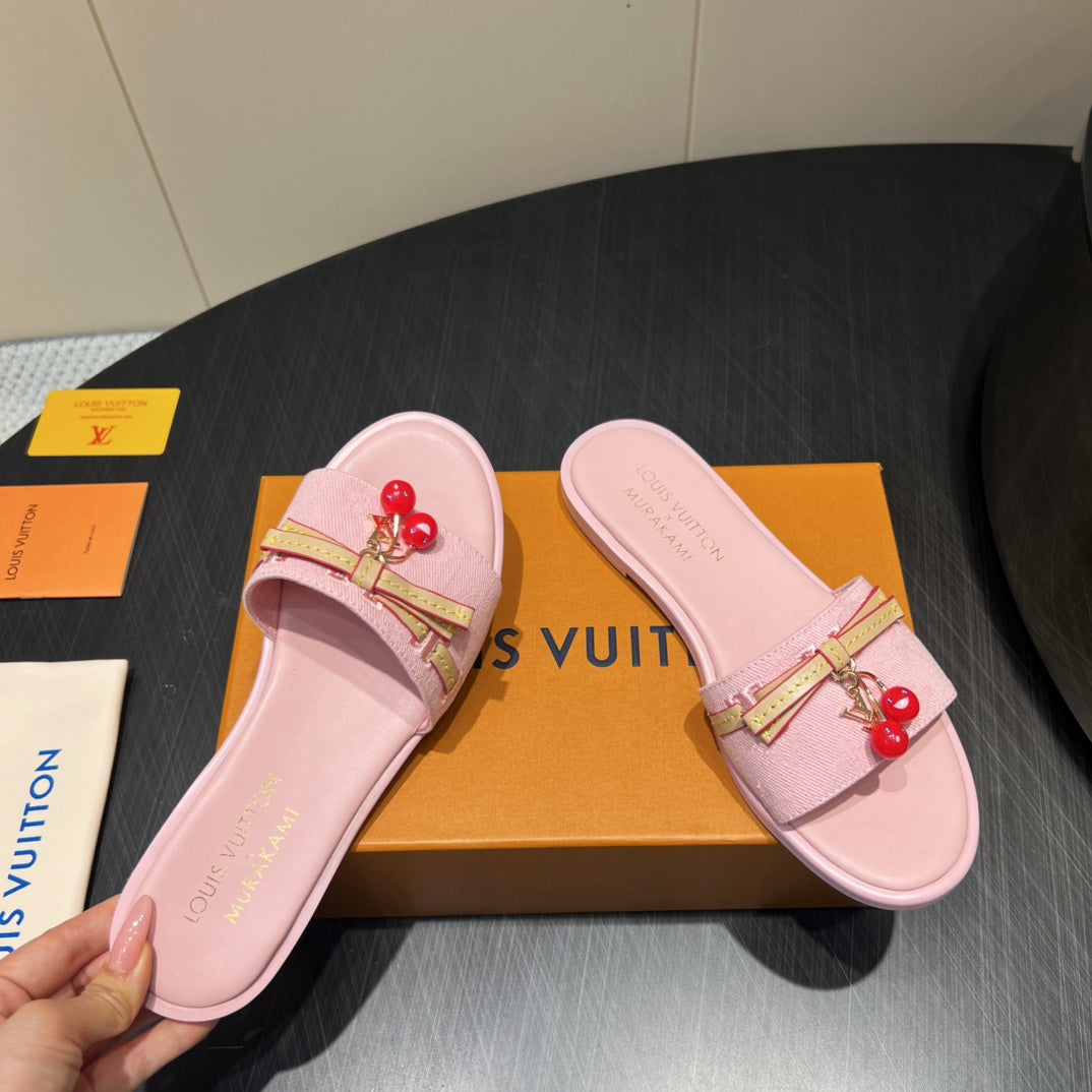 LV SLIDE SANDALS 25S IN BABY PINK DENIM AND CALFSKIN WITH CHERRY BLOSSOM BUCKLE、mysite、Cacoeks